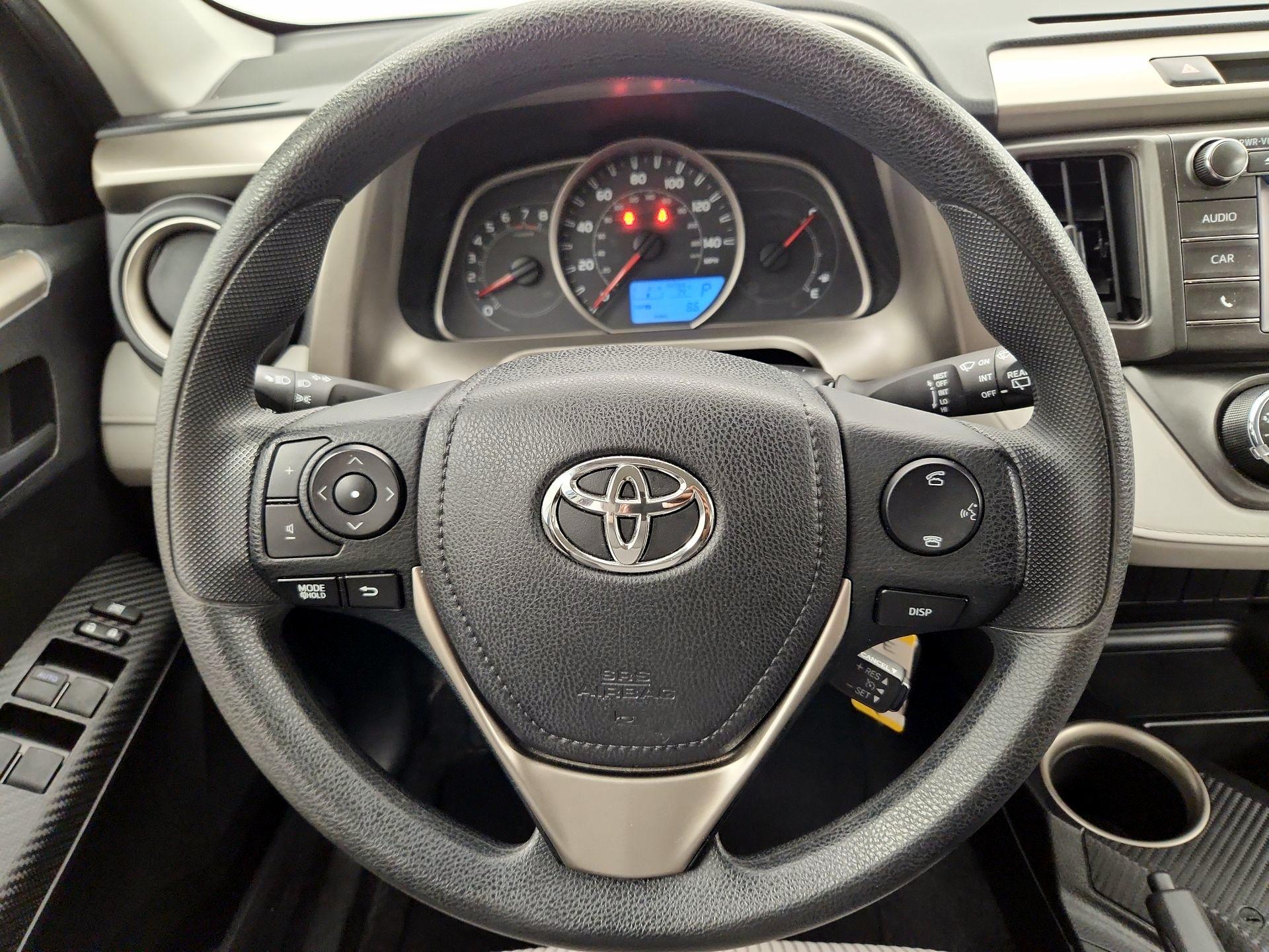 Thumbnail: 2015 Toyota RAV4 - 10