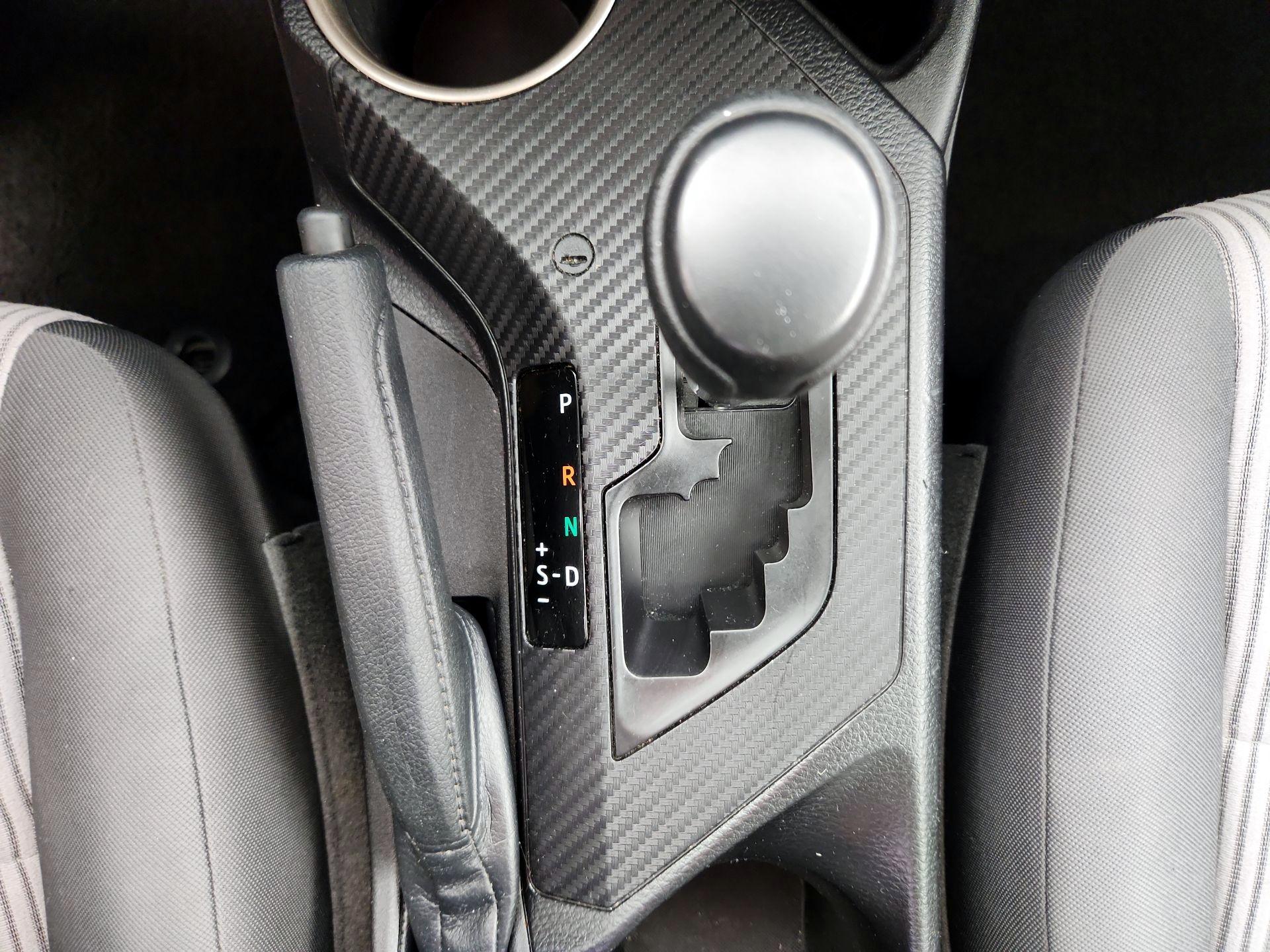 Thumbnail: 2015 Toyota RAV4 - 17