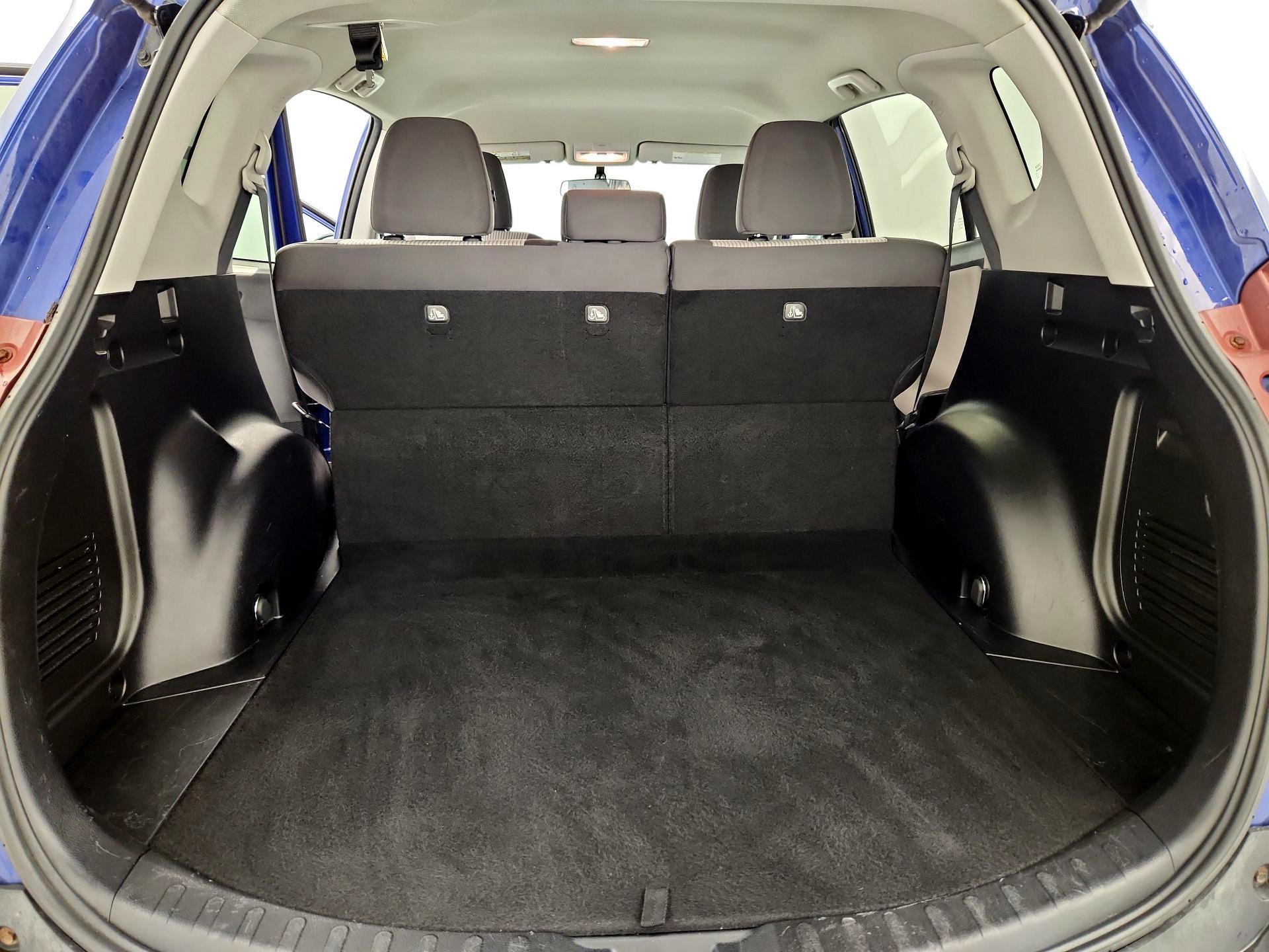 Thumbnail: 2015 Toyota RAV4 - 20