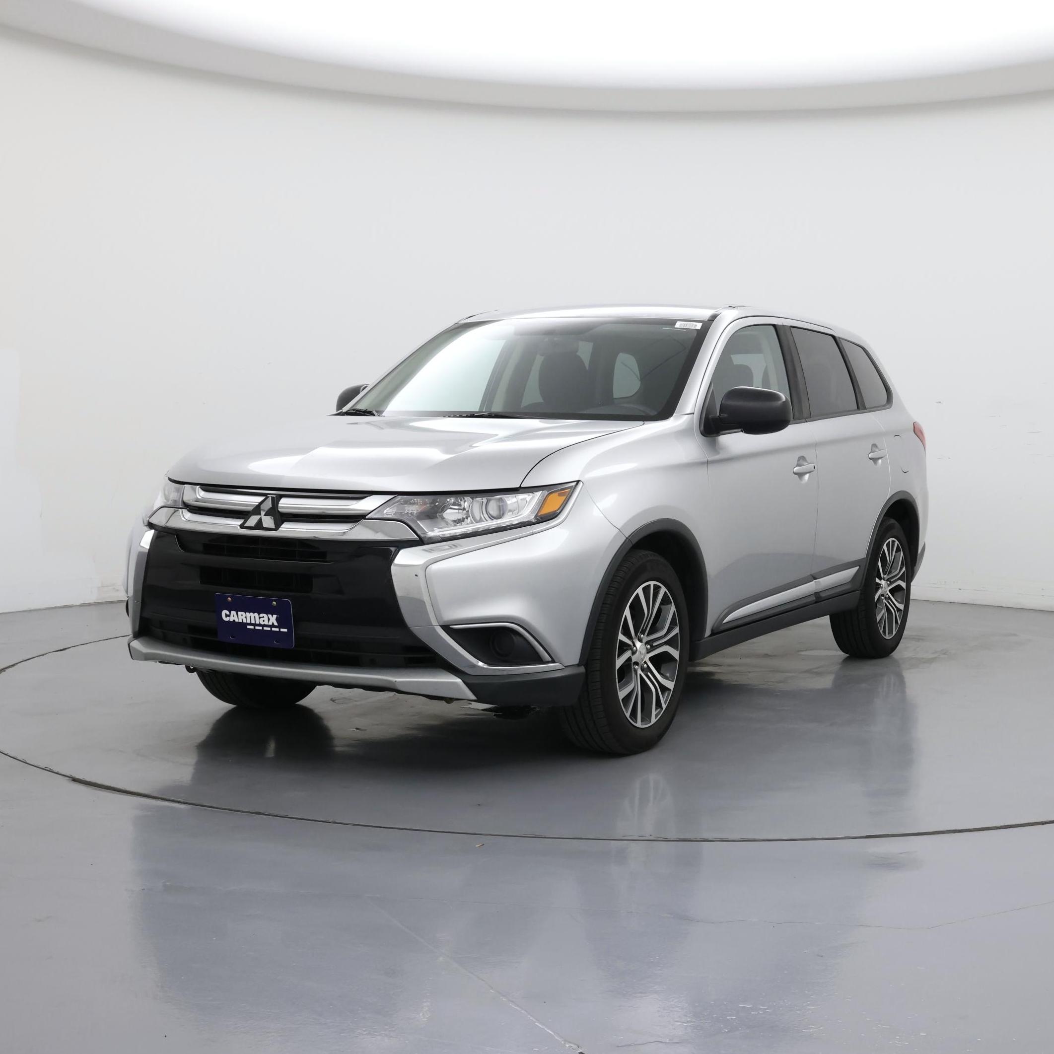 Thumbnail: 2018 Mitsubishi Outlander - 4