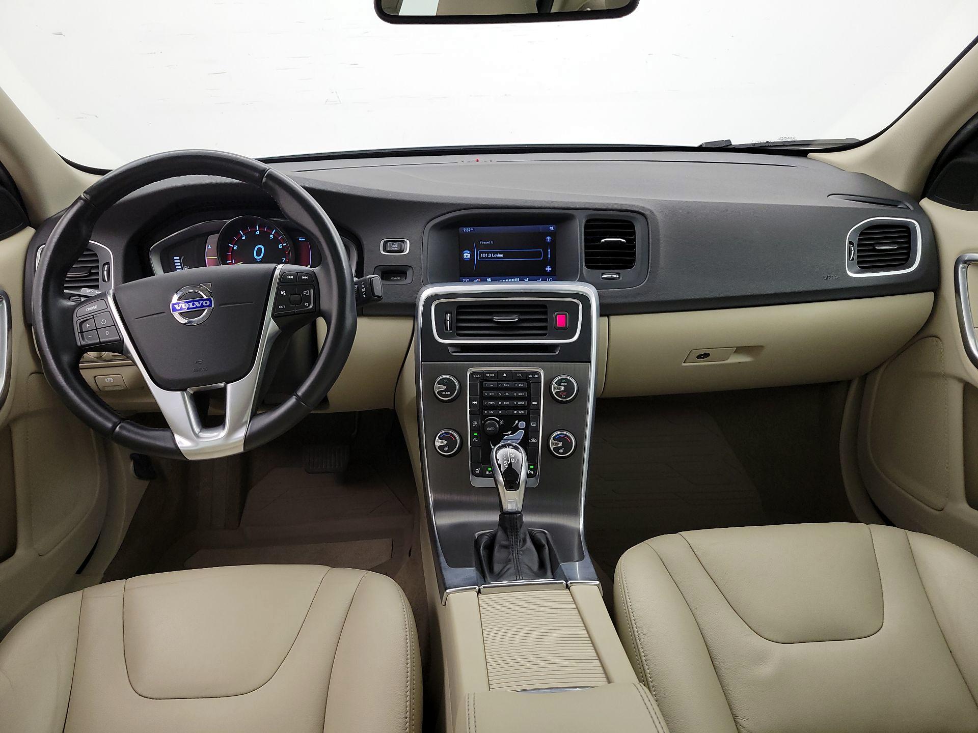 Thumbnail: 2015 Volvo S60 - 9