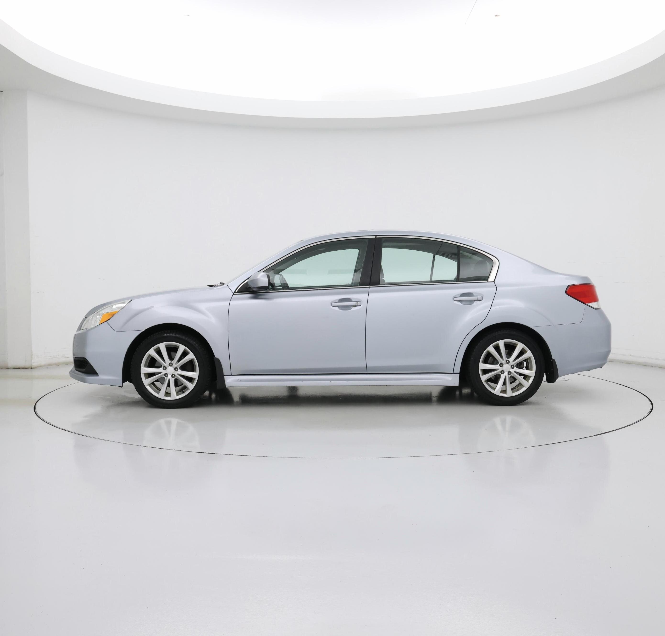 Thumbnail: 2013 Subaru Legacy - 3
