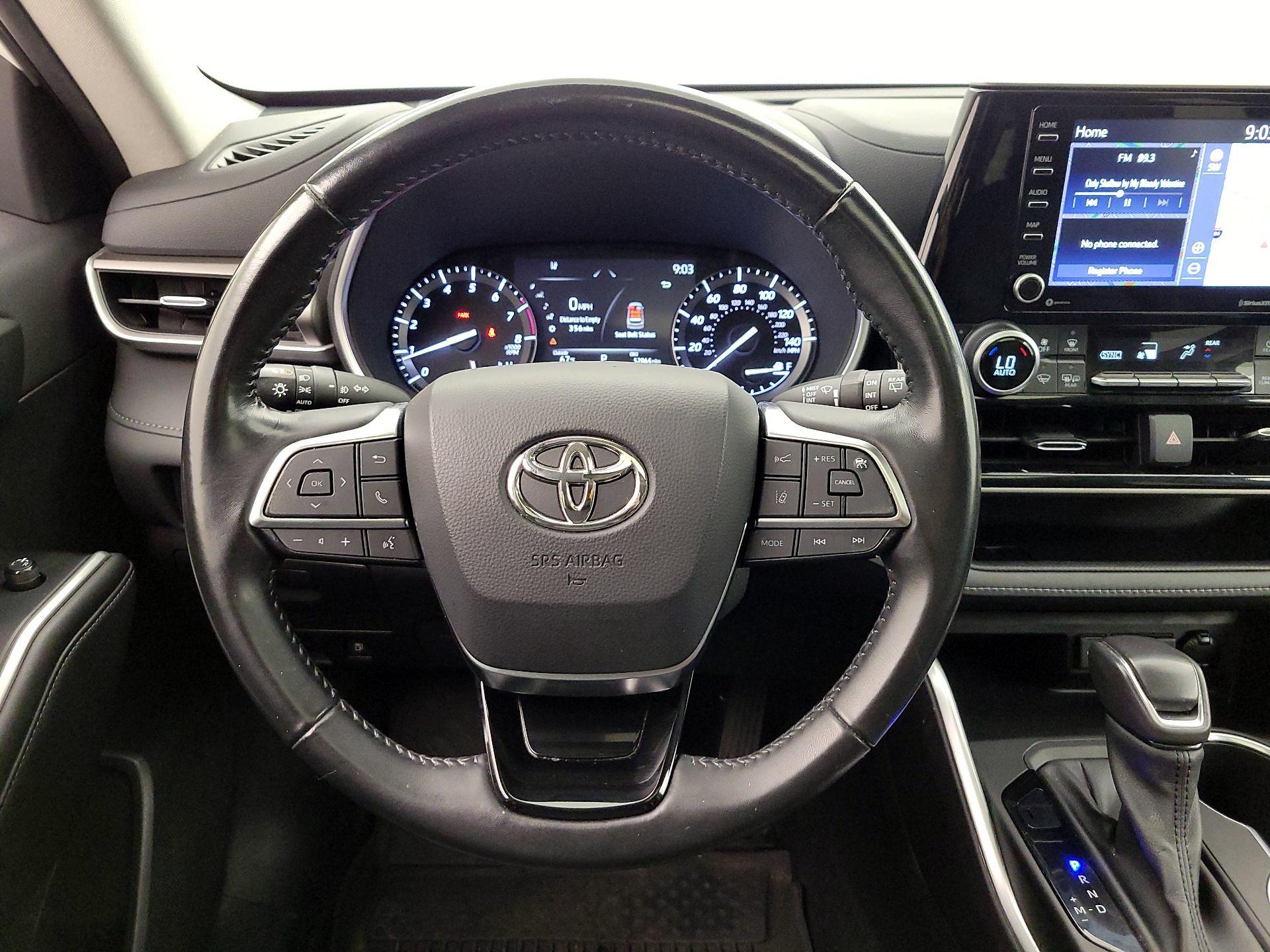 Thumbnail: 2021 Toyota Highlander - 10