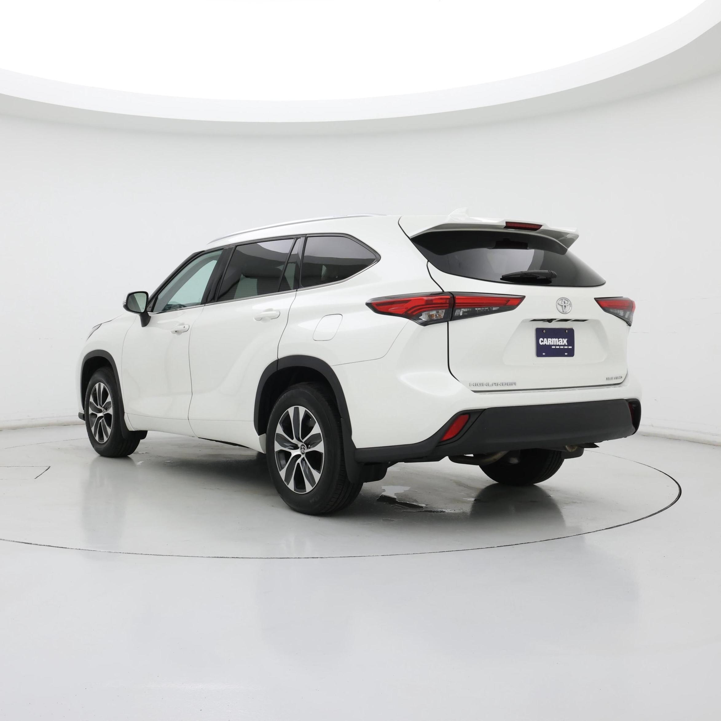 Thumbnail: 2021 Toyota Highlander - 2