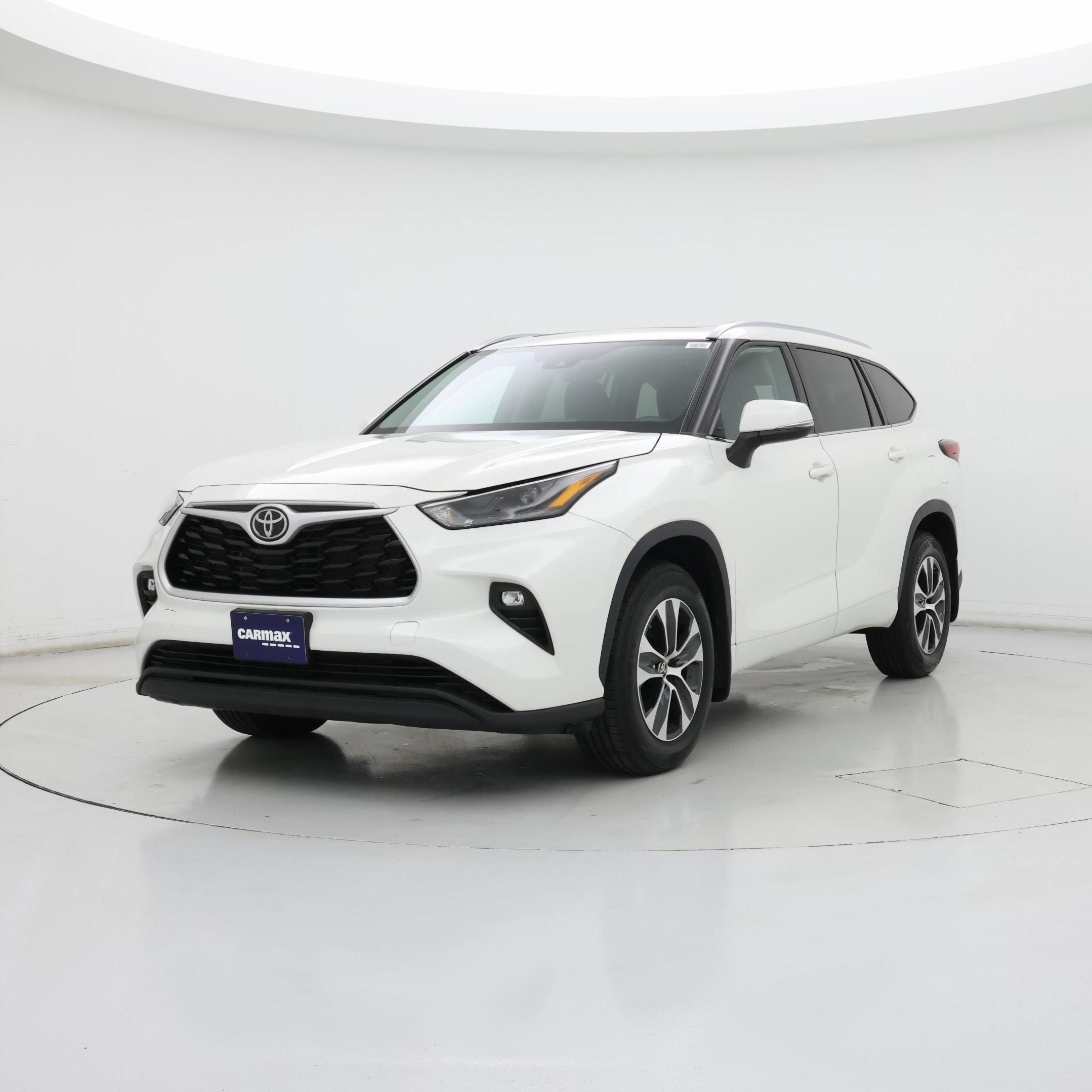 Thumbnail: 2021 Toyota Highlander - 4