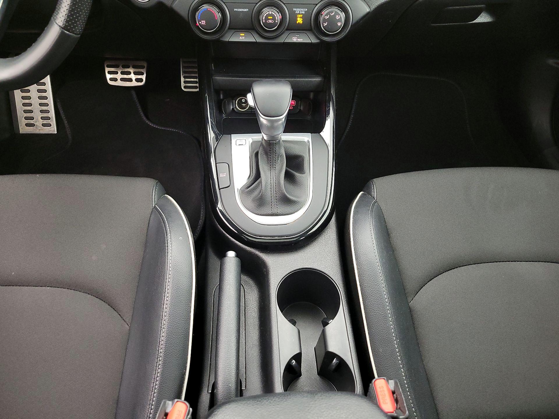 Thumbnail: 2021 Kia Forte - 17