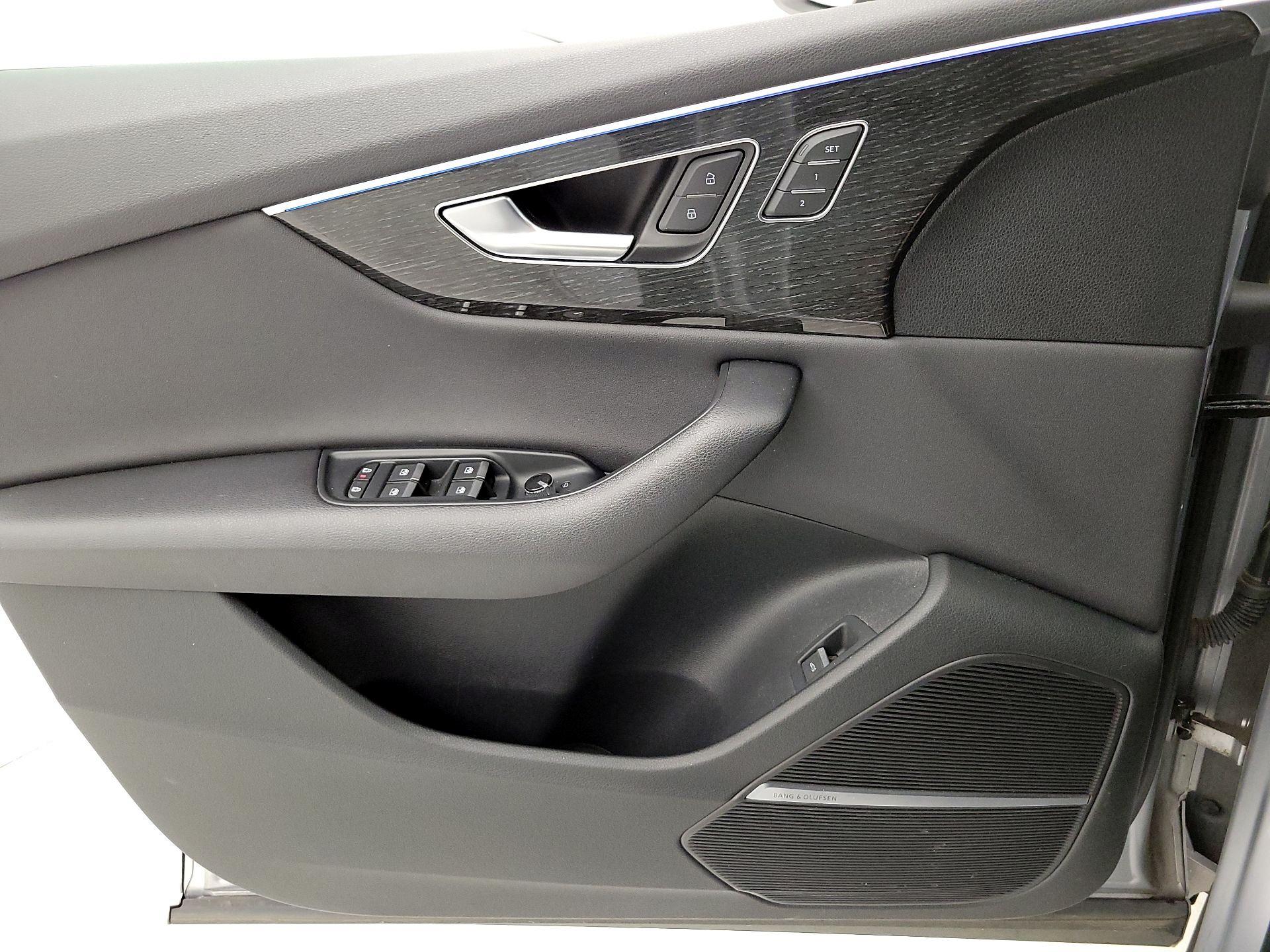Thumbnail: 2019 Audi Q8 - 12