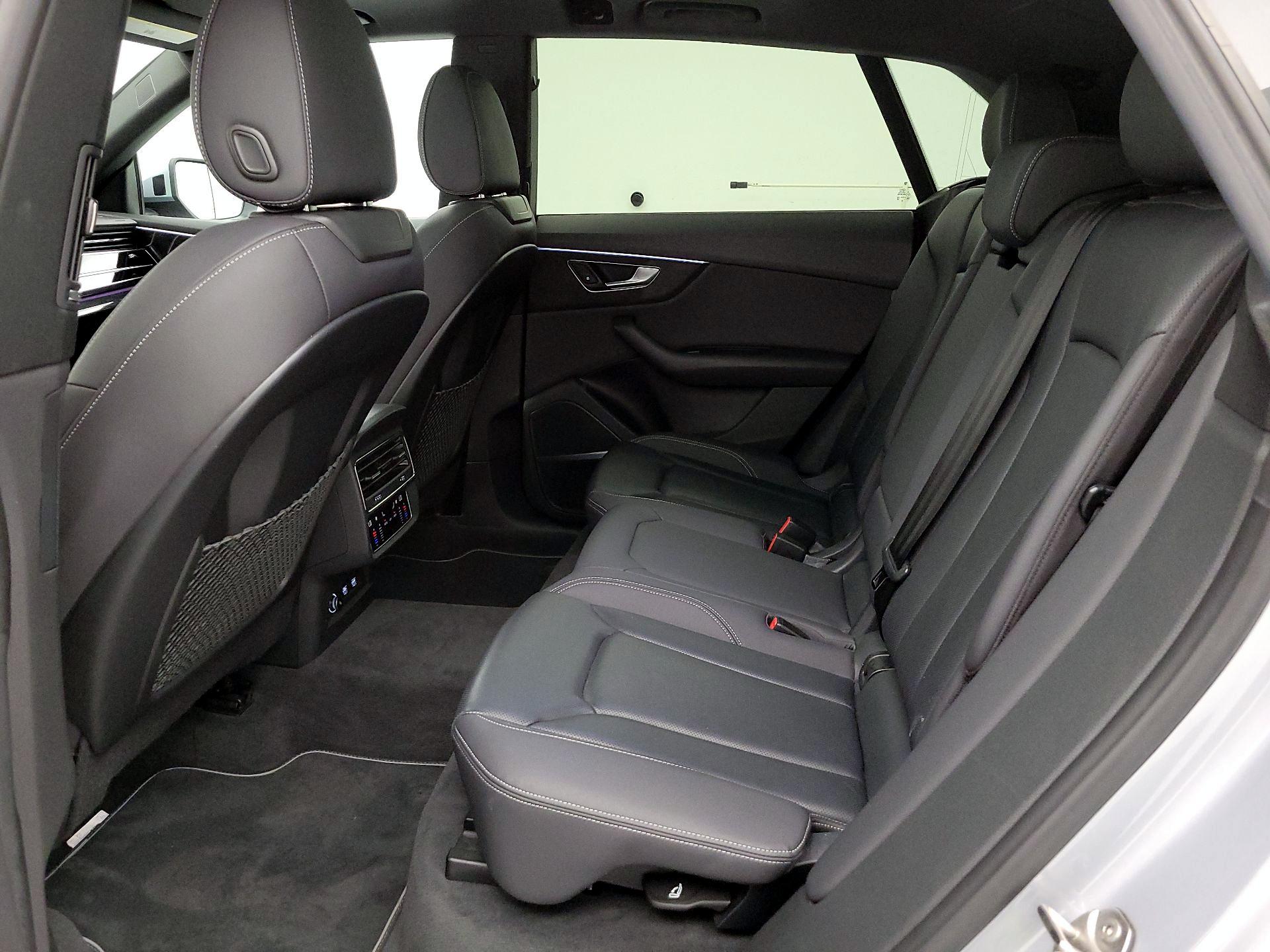 Thumbnail: 2019 Audi Q8 - 20