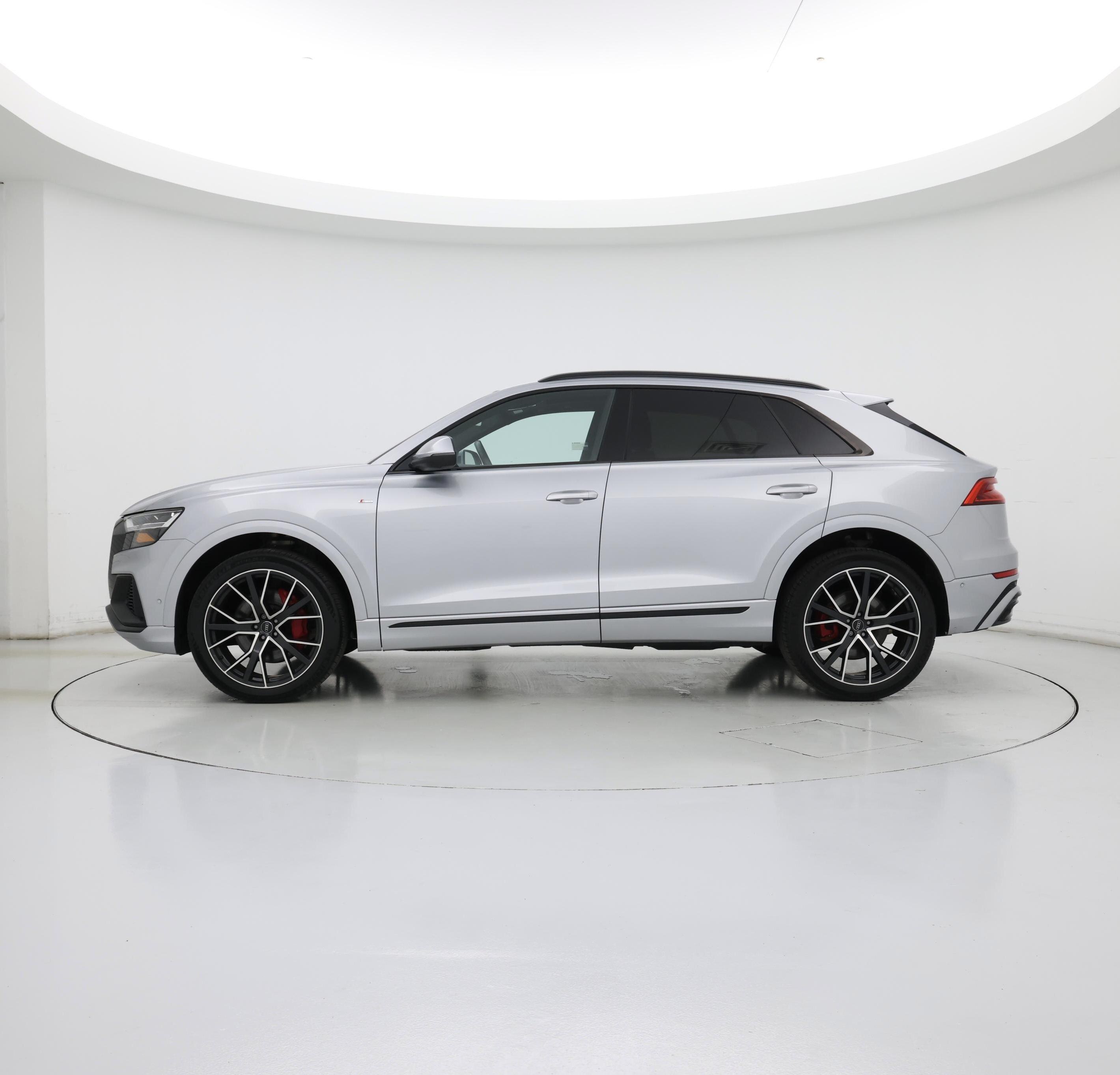 Thumbnail: 2019 Audi Q8 - 3