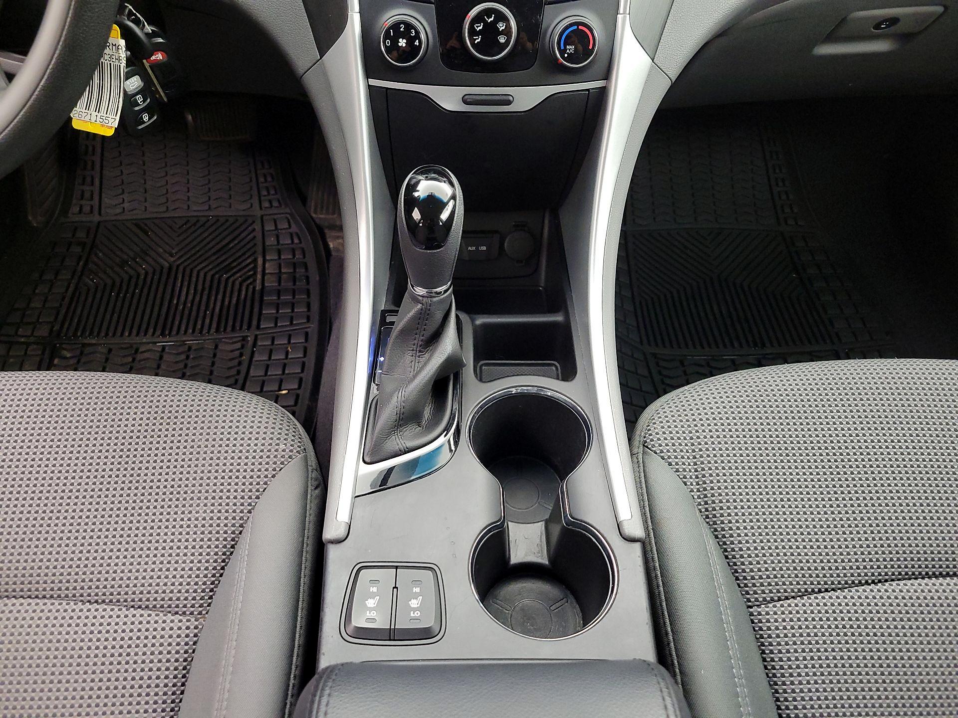 Thumbnail: 2014 Hyundai Sonata - 17