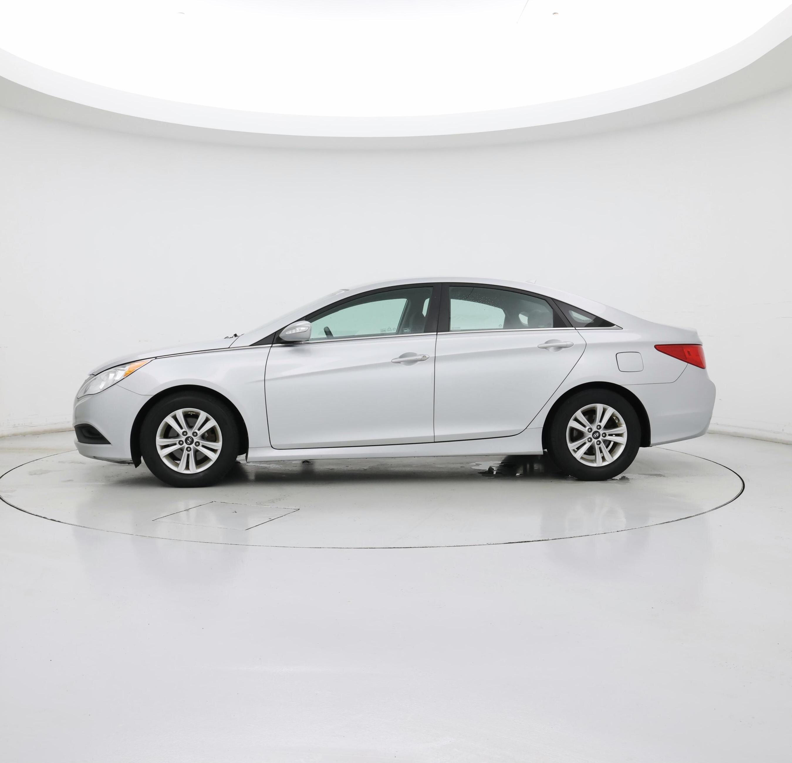 Thumbnail: 2014 Hyundai Sonata - 3