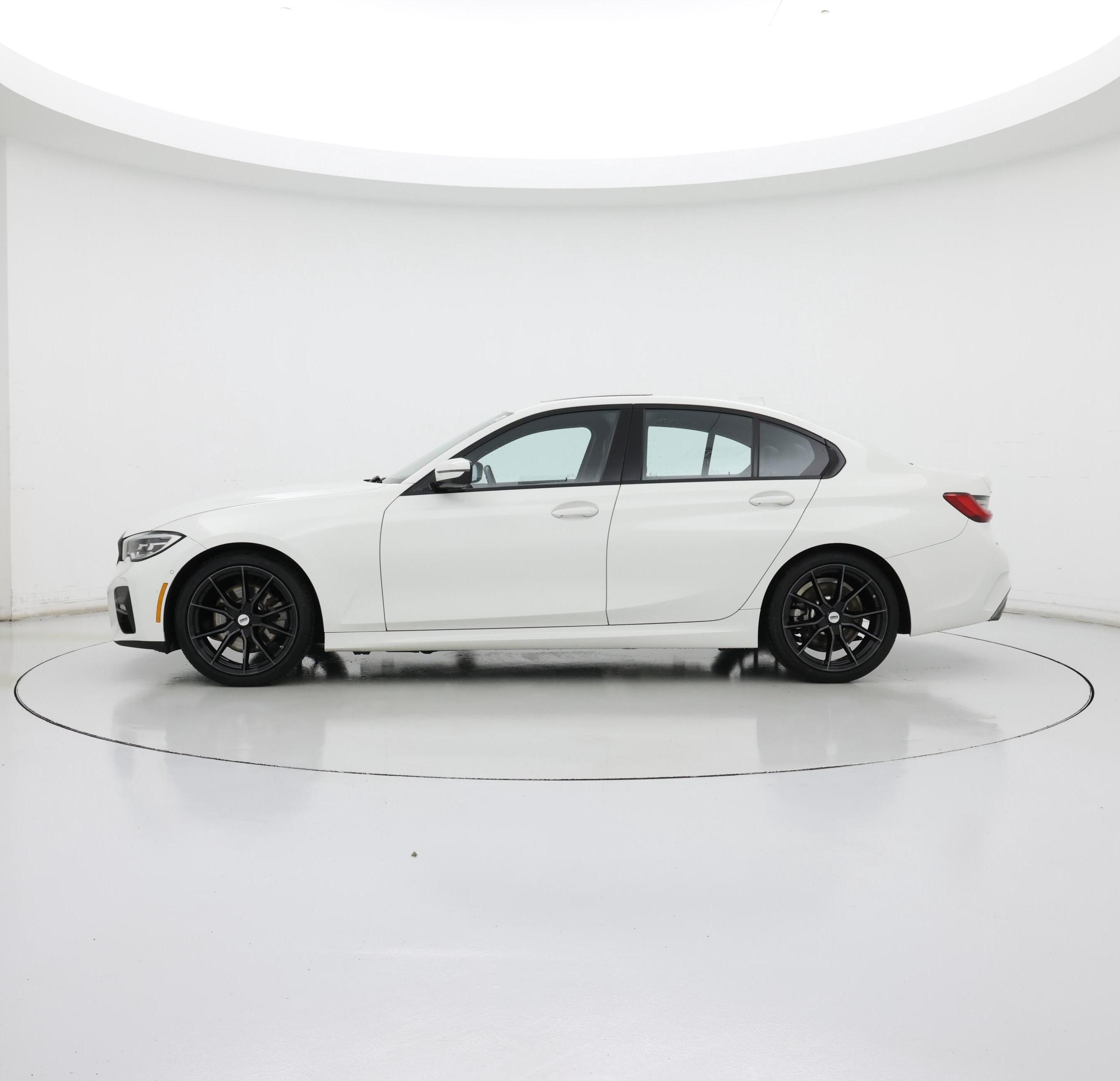 Thumbnail: 2019 BMW 3 Series - 3