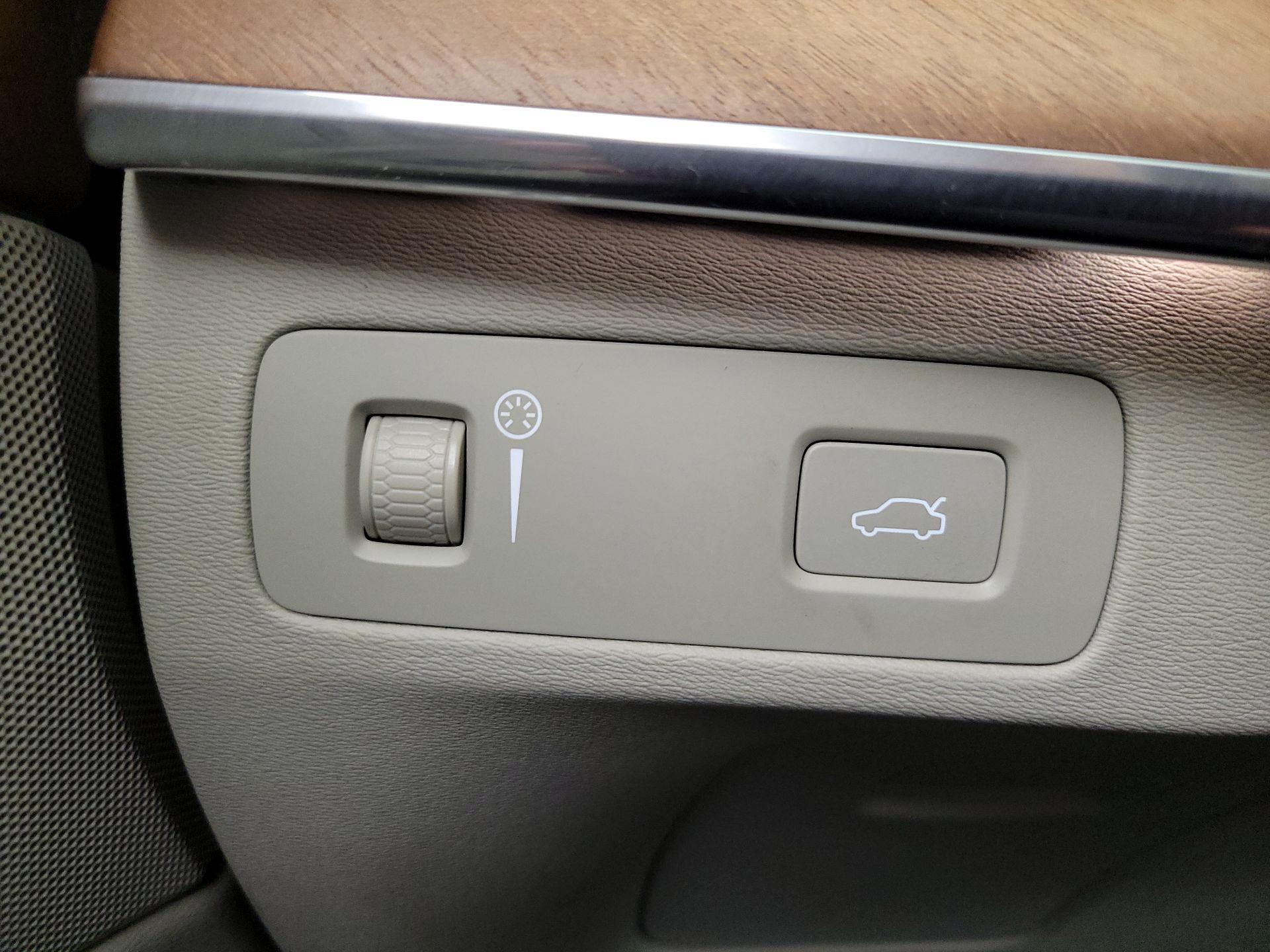 Thumbnail: 2019 Volvo XC90 - 13