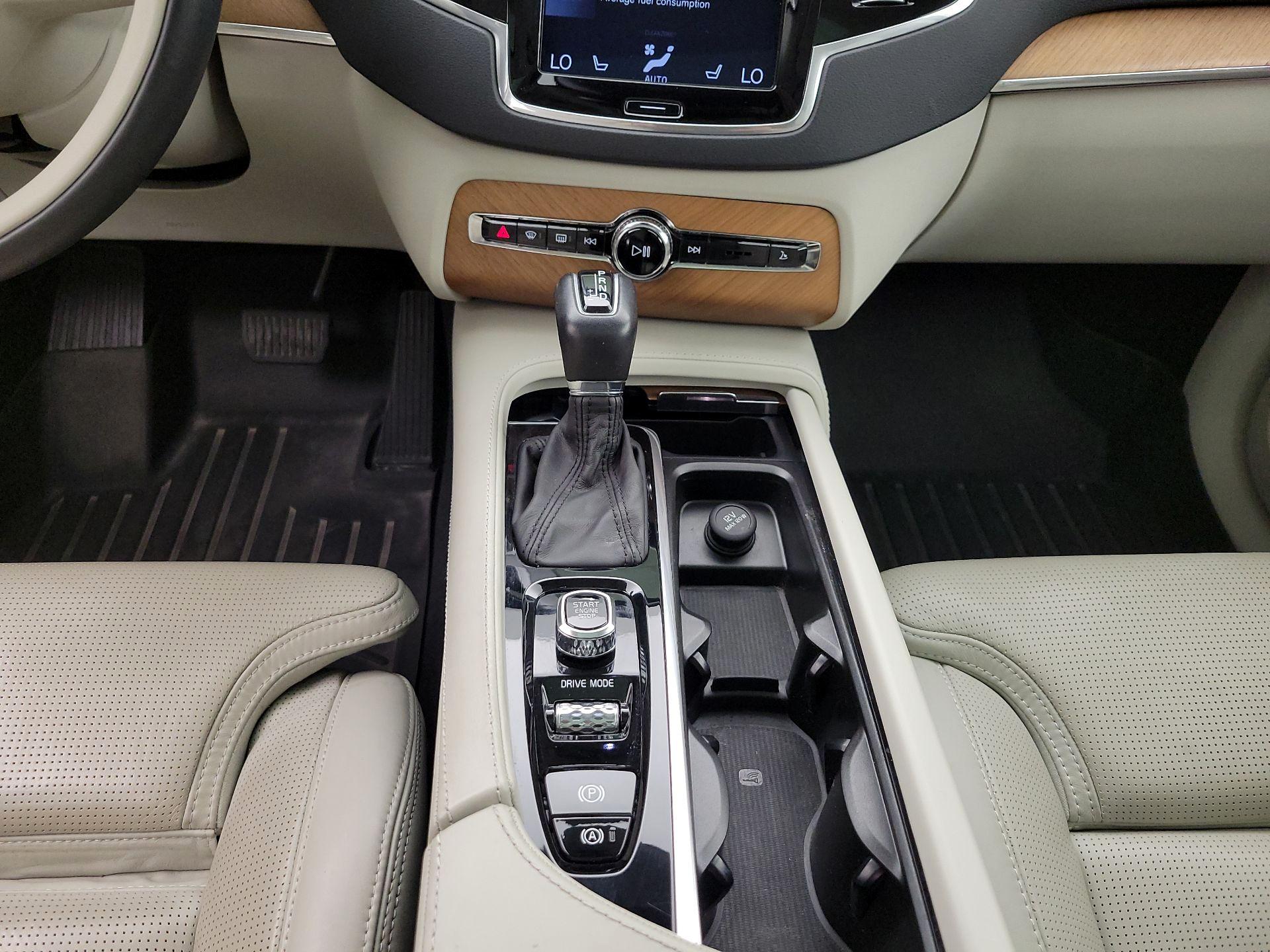 Thumbnail: 2019 Volvo XC90 - 18