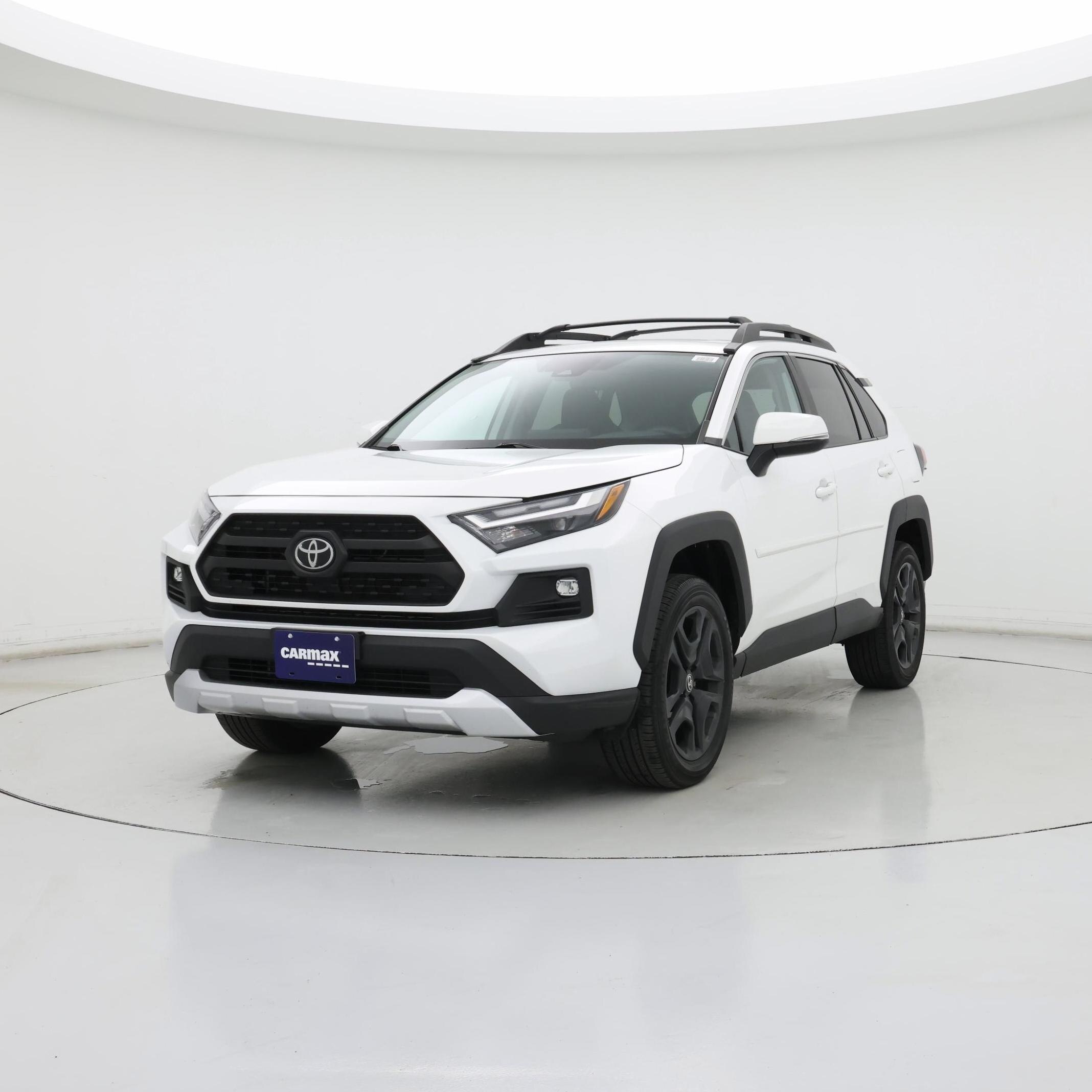 Thumbnail: 2022 Toyota RAV4 - 4
