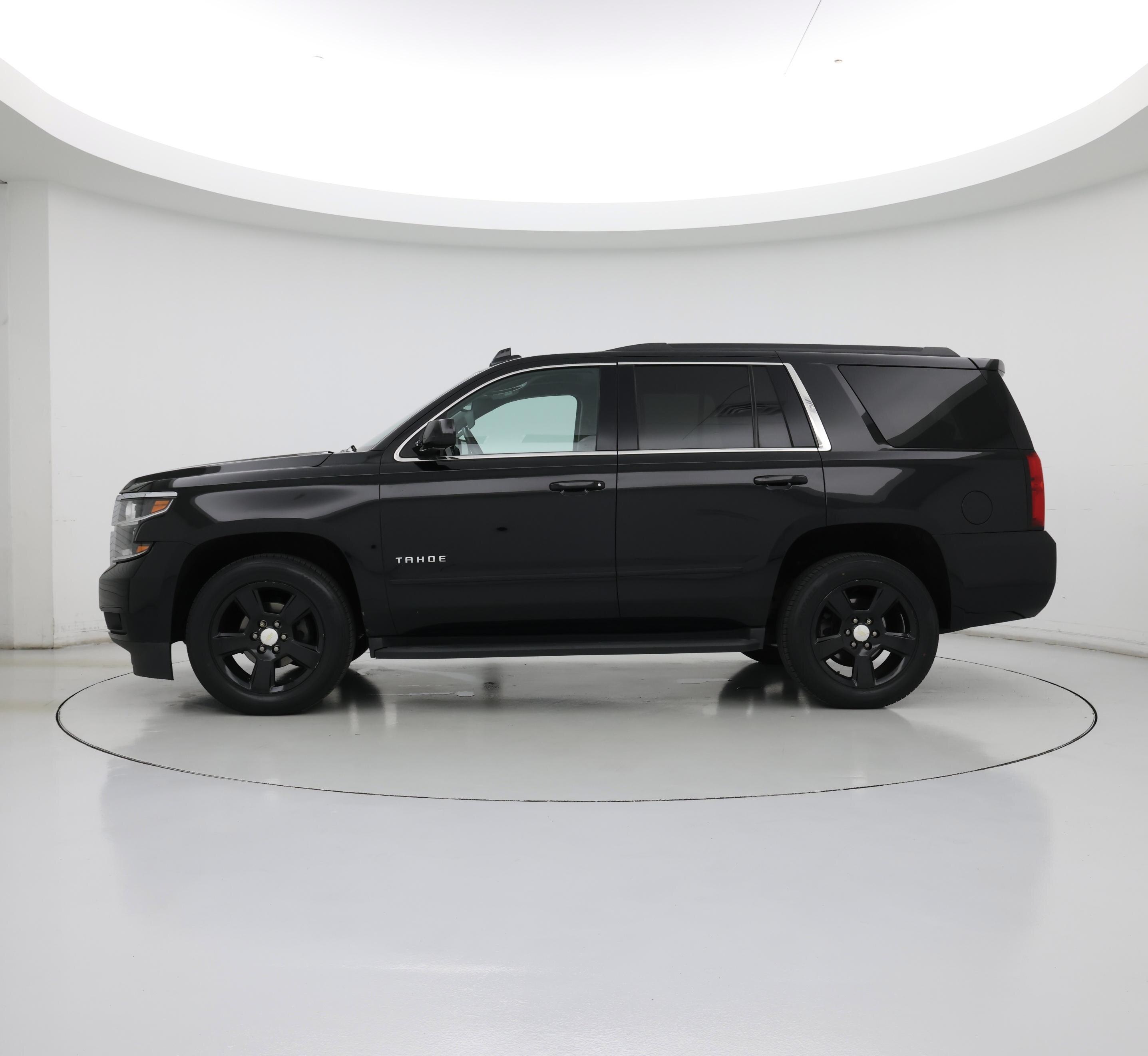 Thumbnail: 2016 Chevrolet Tahoe - 3