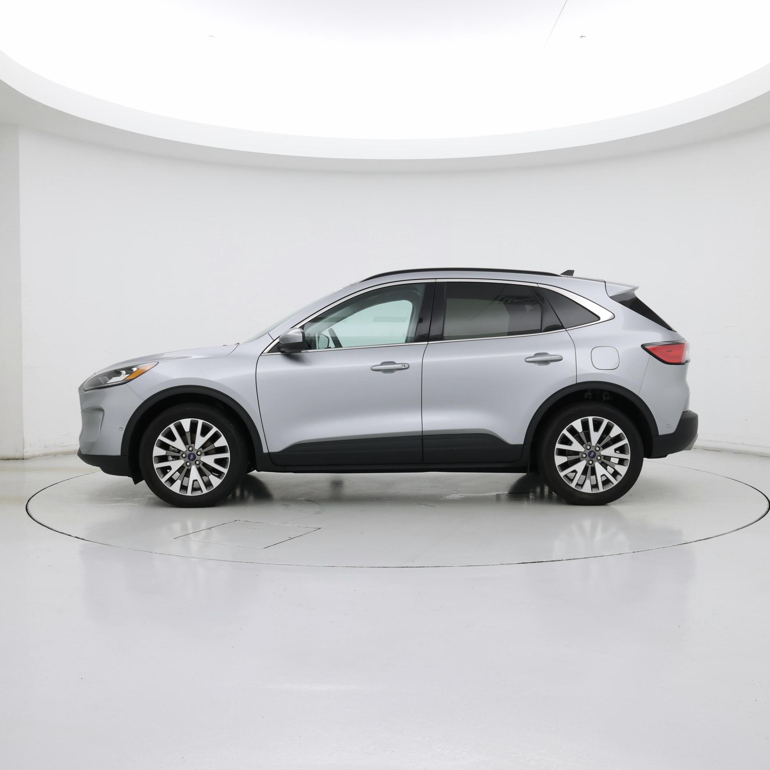 Thumbnail: 2021 Ford Escape - 3