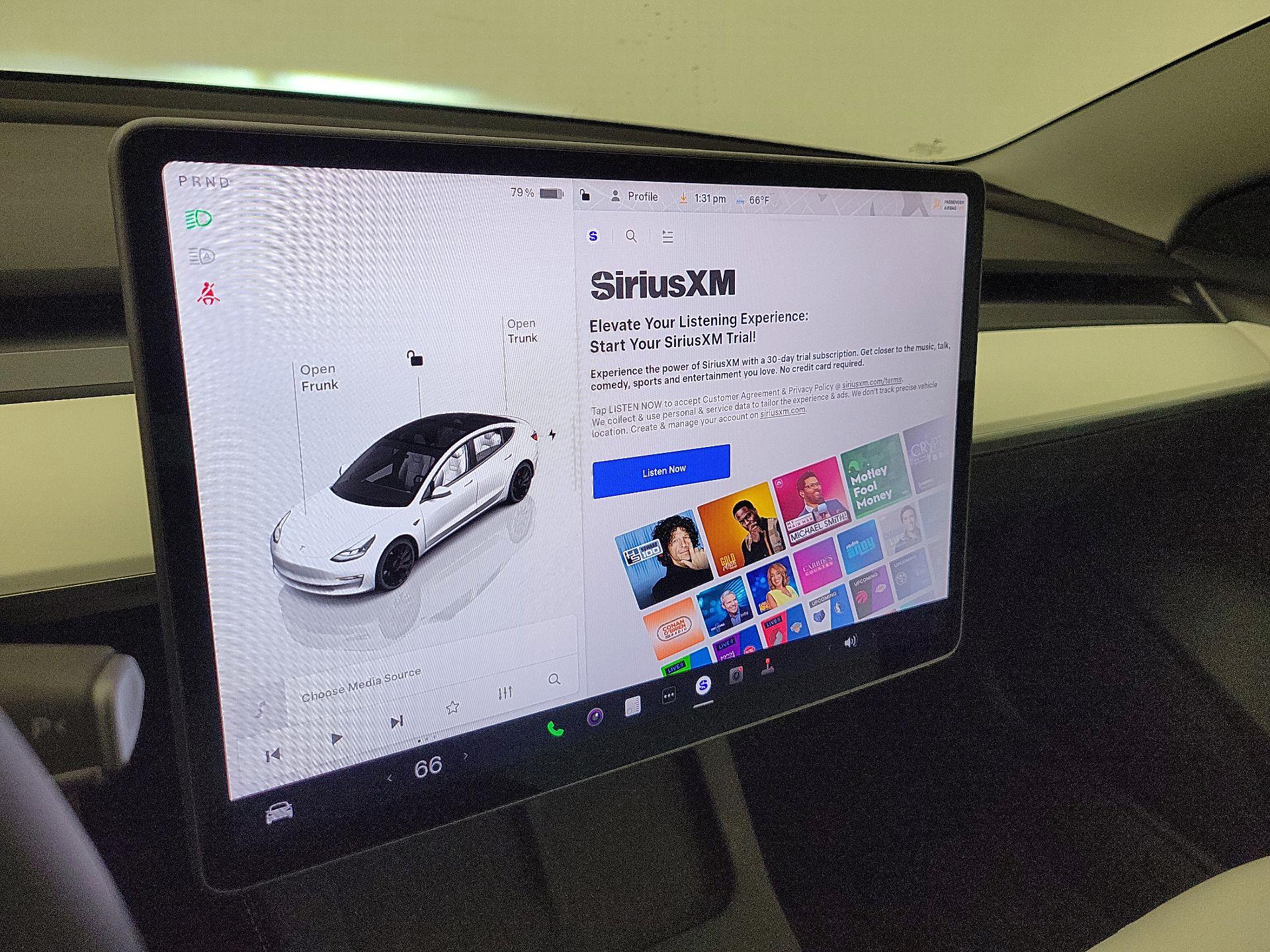 Thumbnail: 2022 Tesla Model 3 - 15