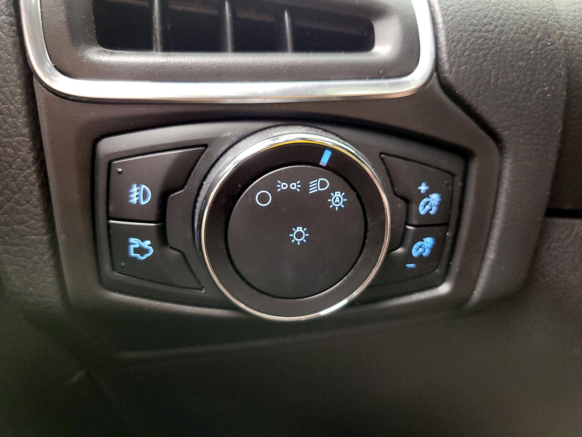 Thumbnail: 2014 Ford Focus - 13