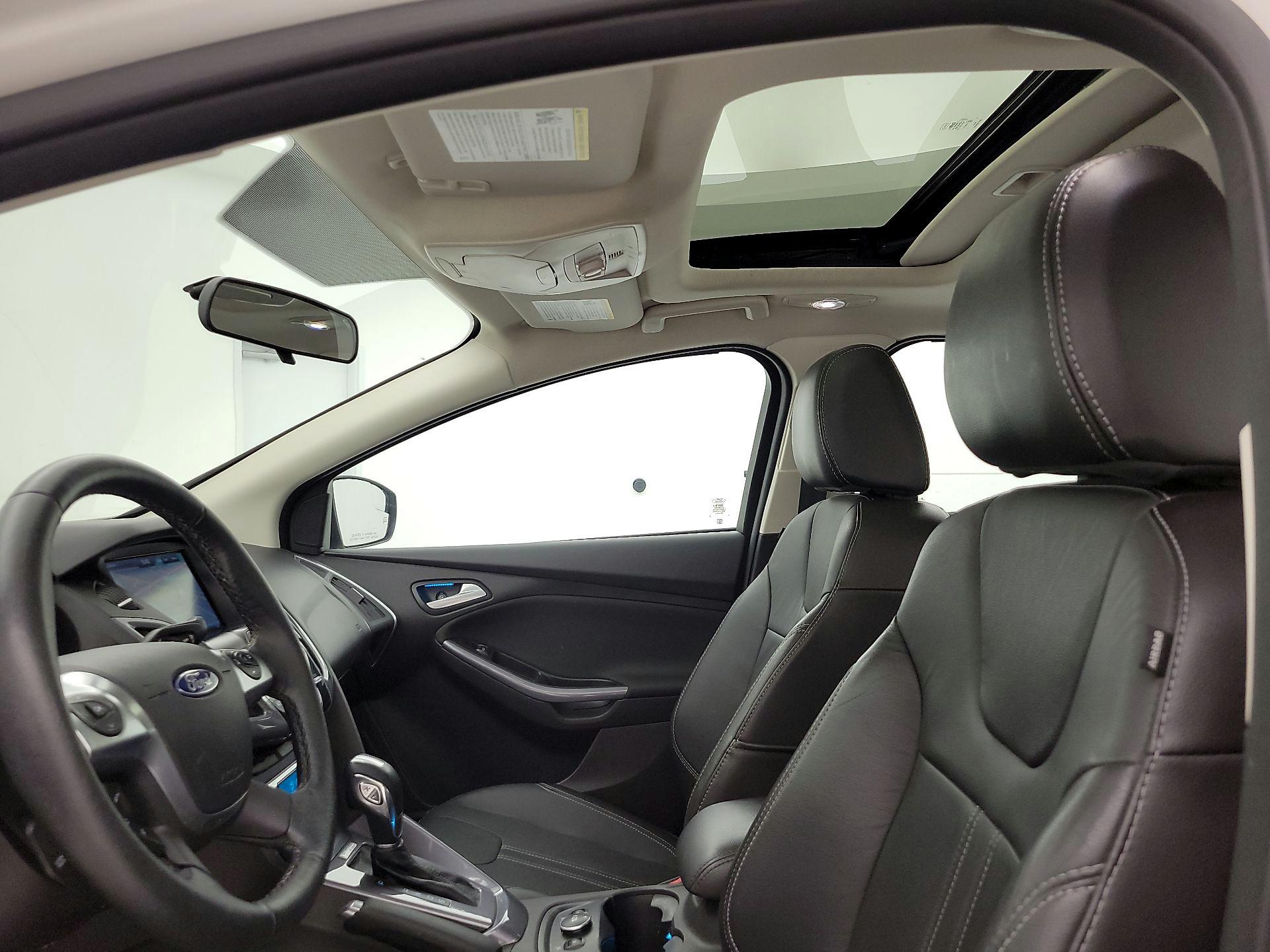 Thumbnail: 2014 Ford Focus - 20