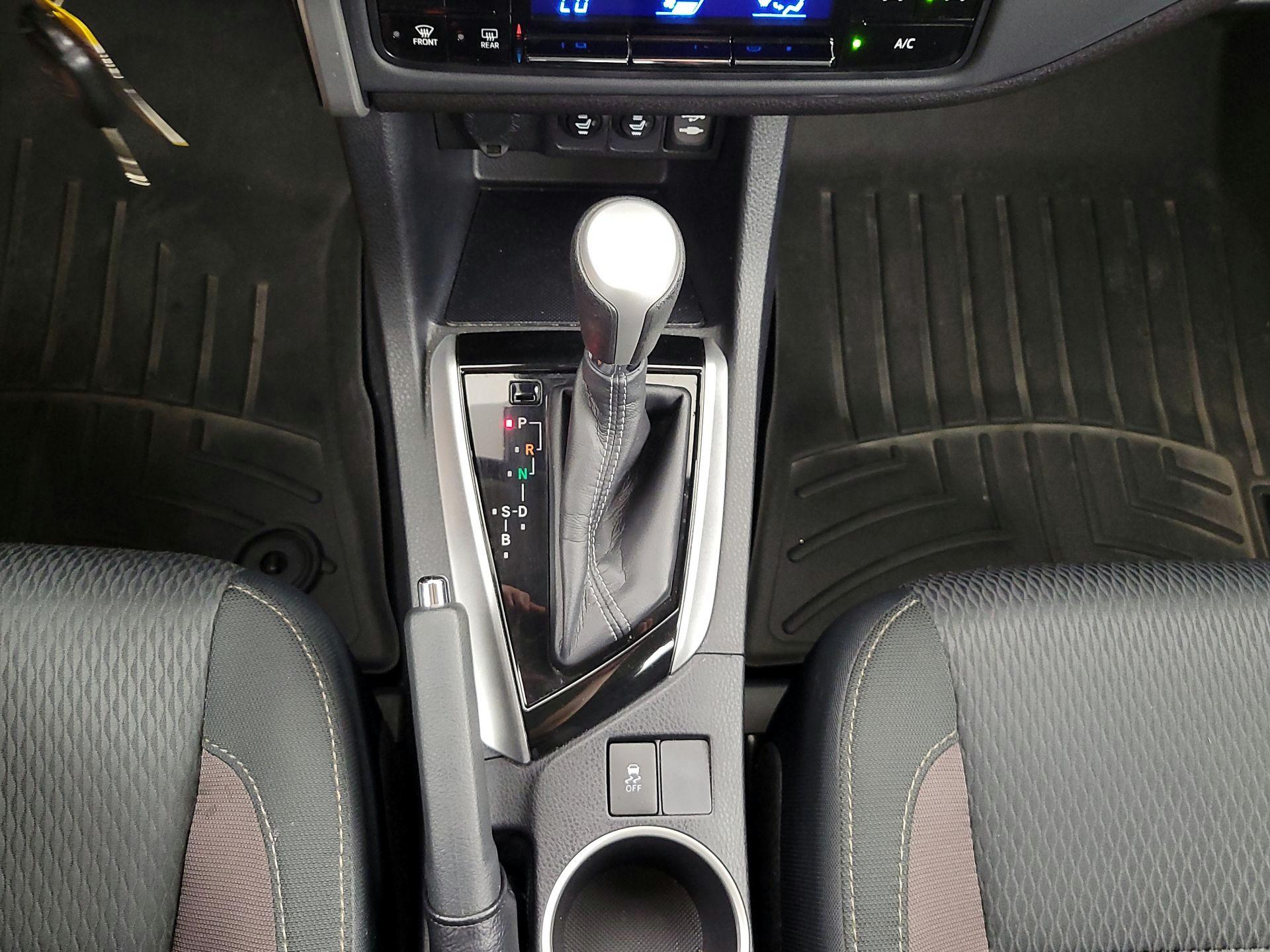 Thumbnail: 2017 Toyota Corolla - 17