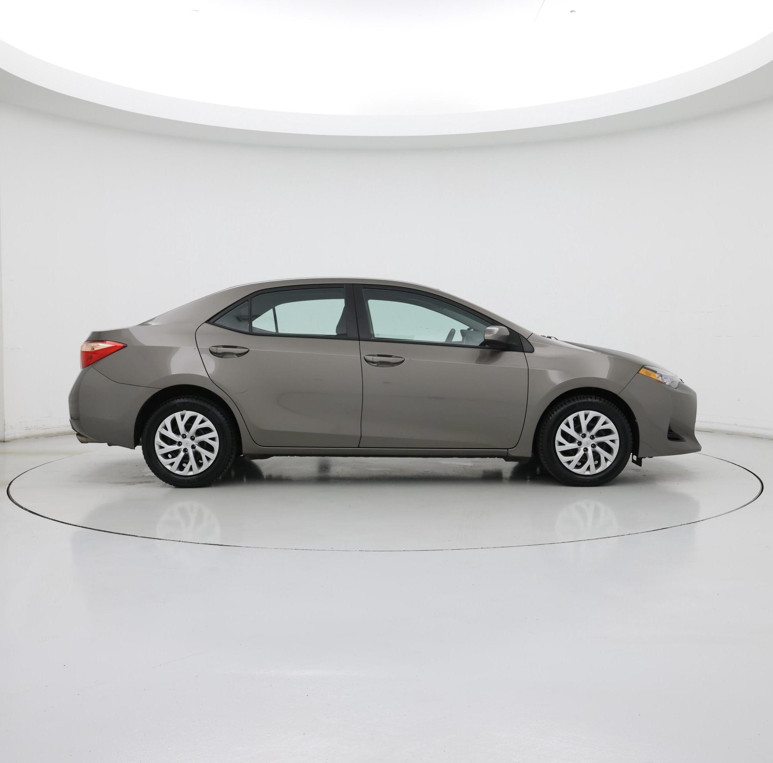 Thumbnail: 2017 Toyota Corolla - 7