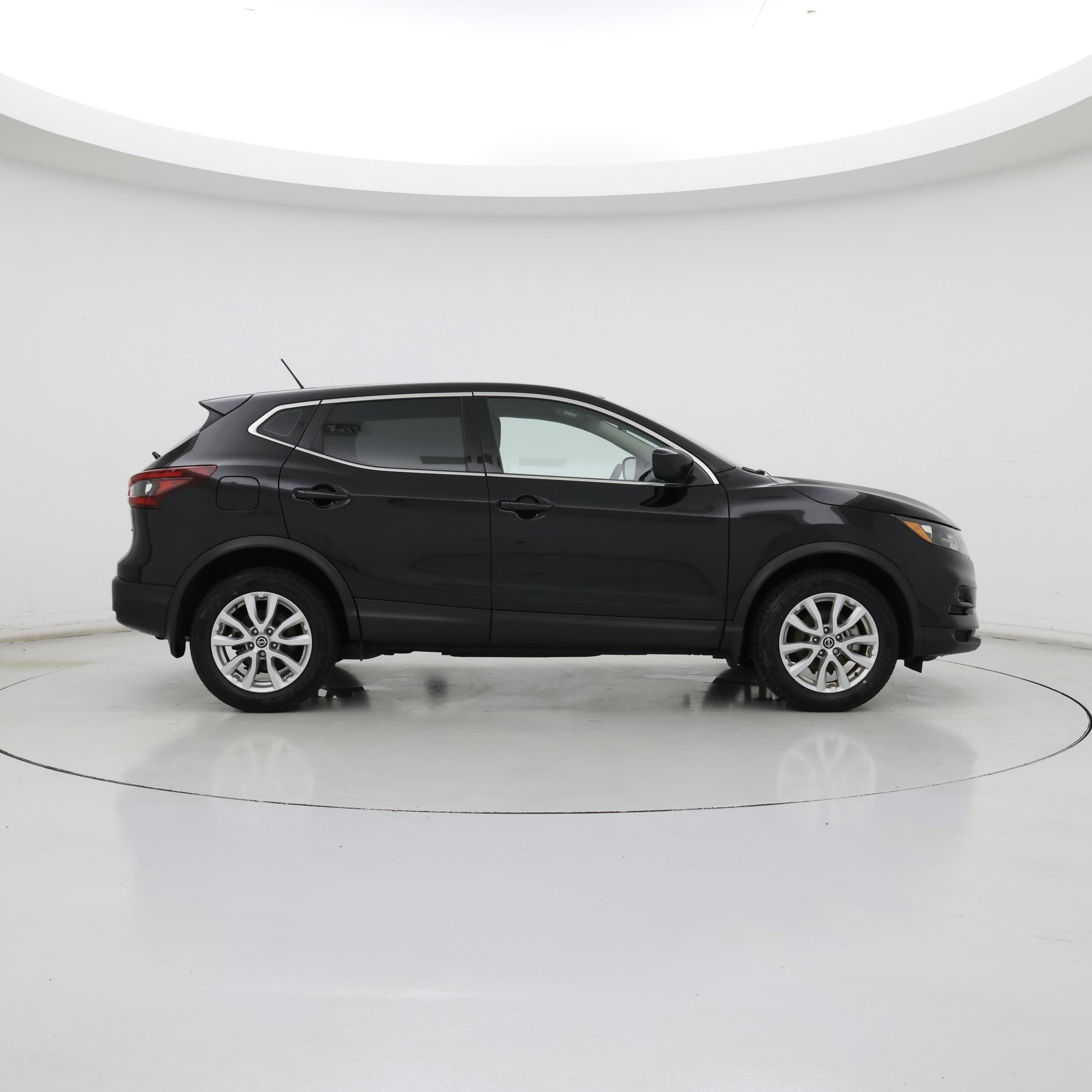 Thumbnail: 2021 Nissan Rogue Sport - 7