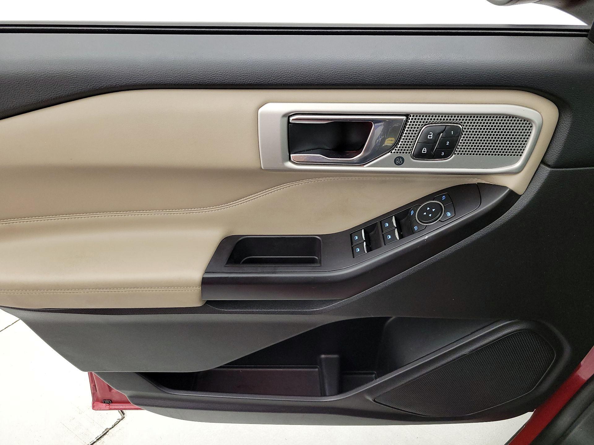 Thumbnail: 2020 Ford Explorer - 12