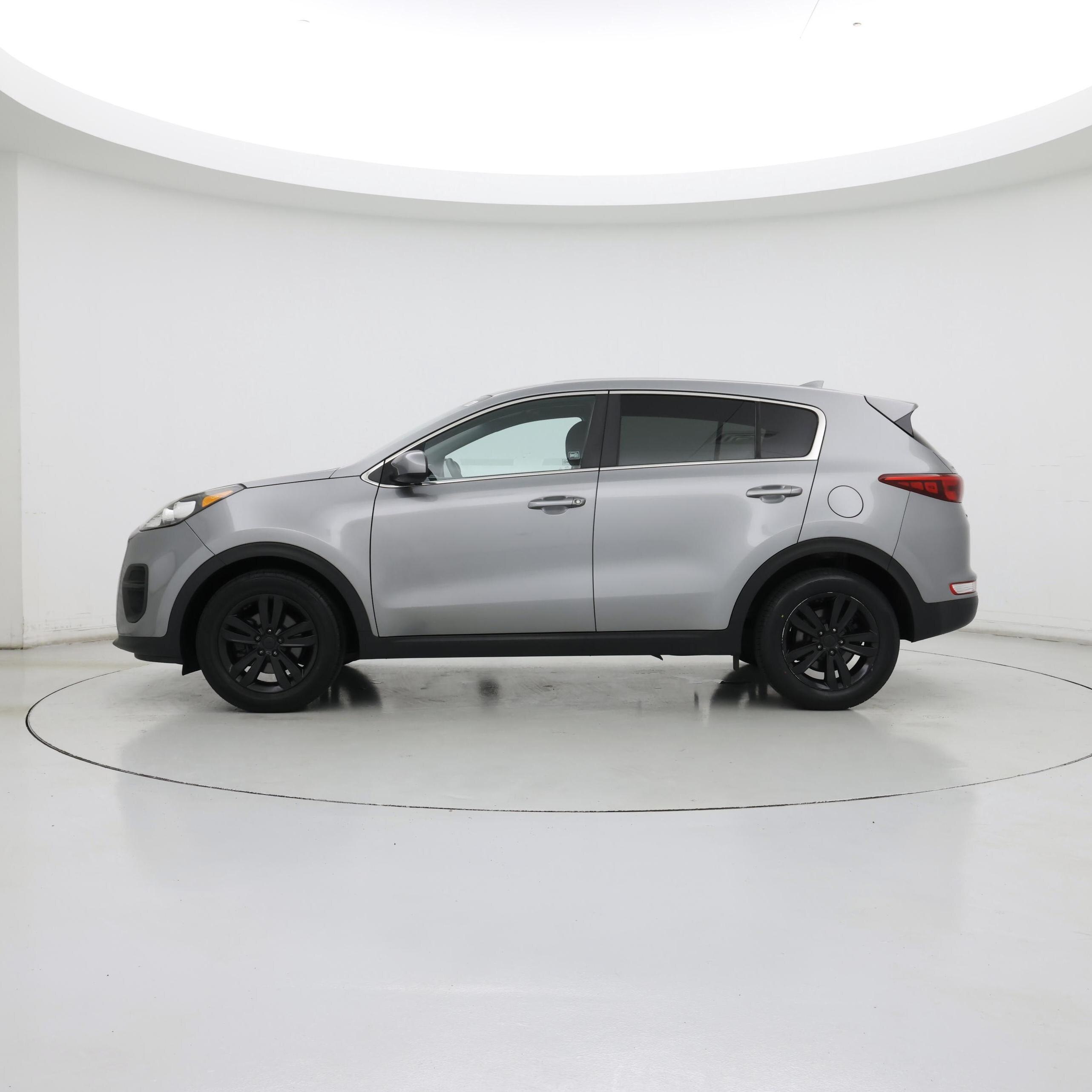 Thumbnail: 2019 Kia Sportage - 3