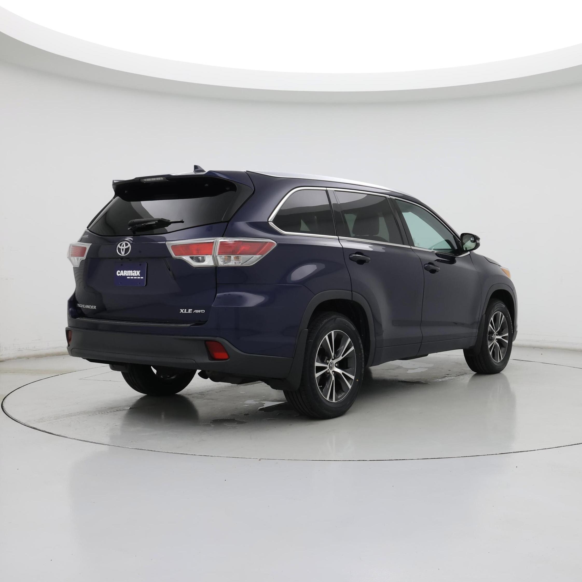 Thumbnail: 2016 Toyota Highlander - 8