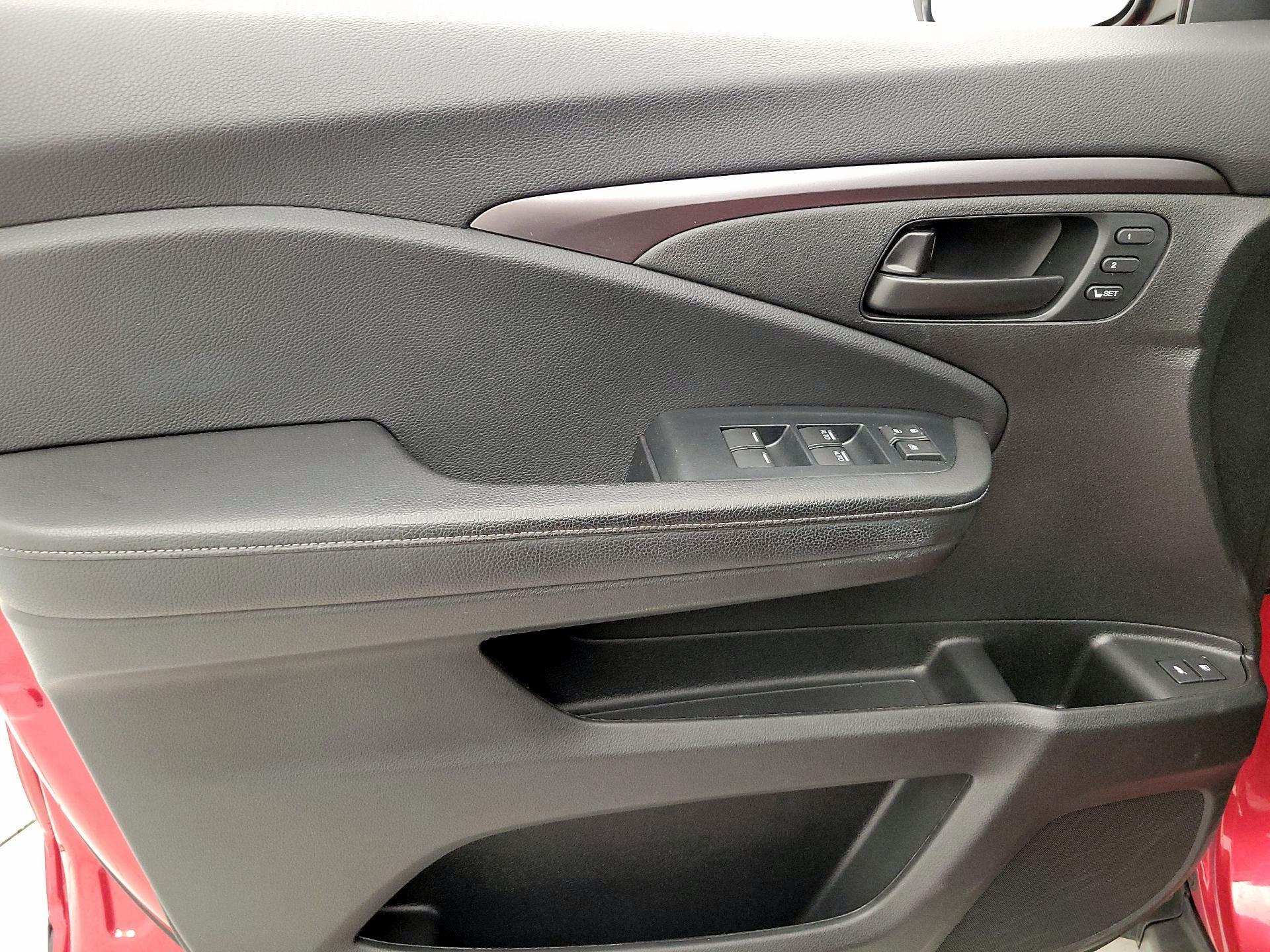 Thumbnail: 2023 Honda Passport - 12