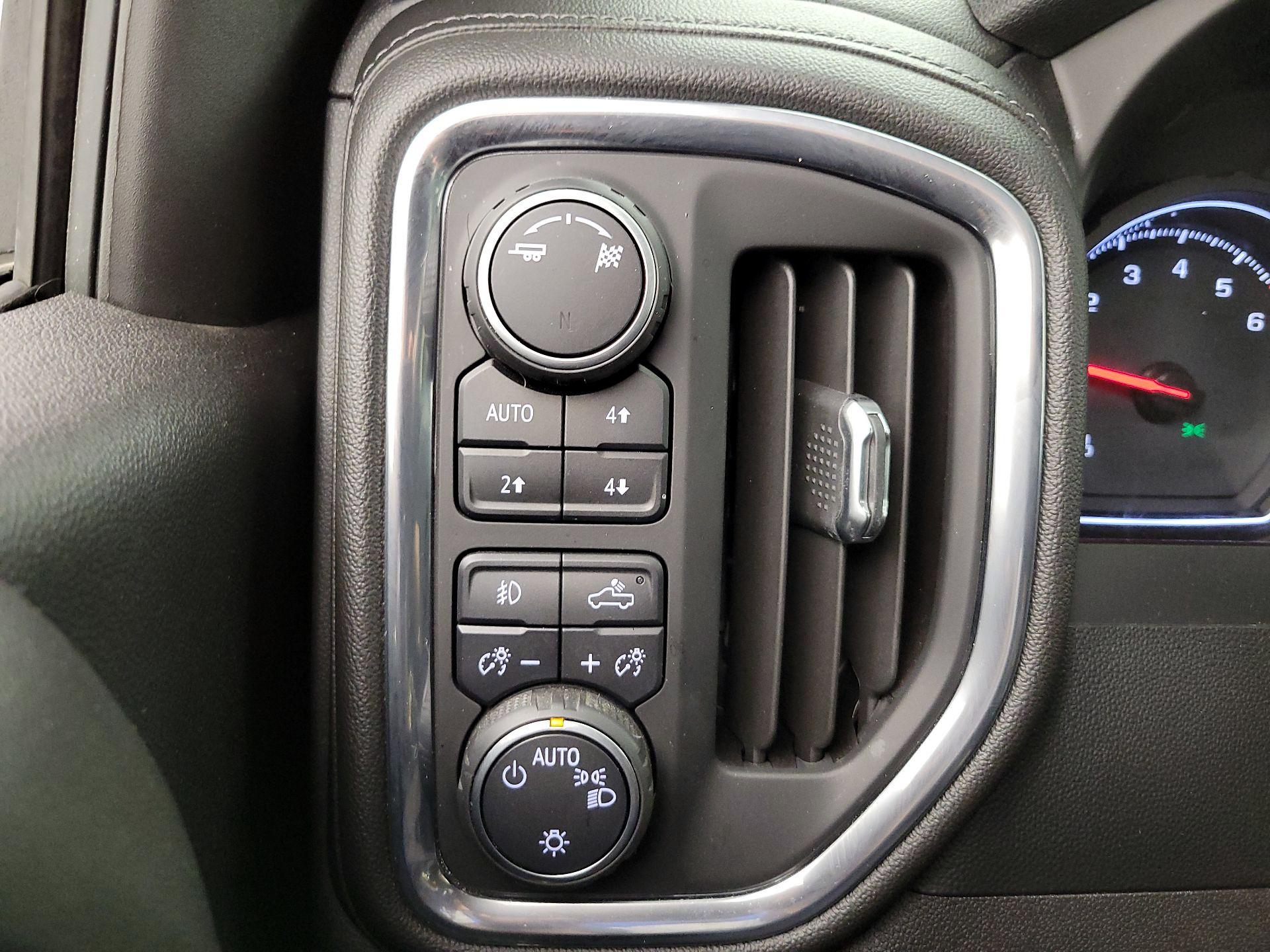 Thumbnail: 2019 Chevrolet Silverado 1500 - 13
