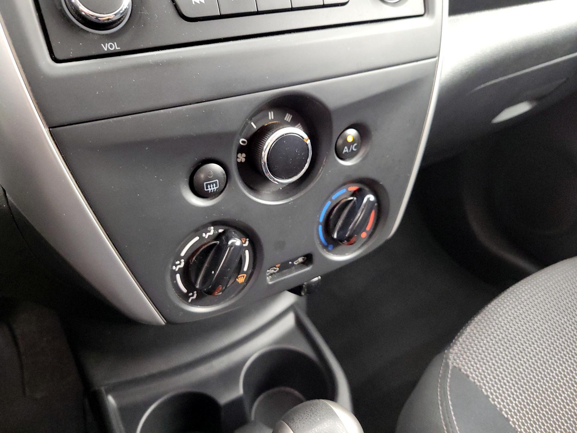 Thumbnail: 2015 Nissan Versa - 15
