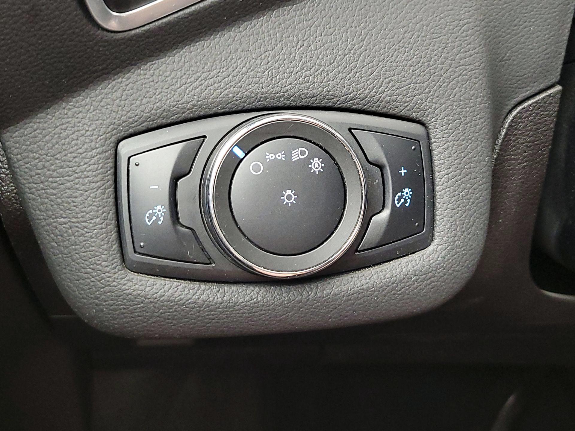 Thumbnail: 2013 Ford C-Max - 13