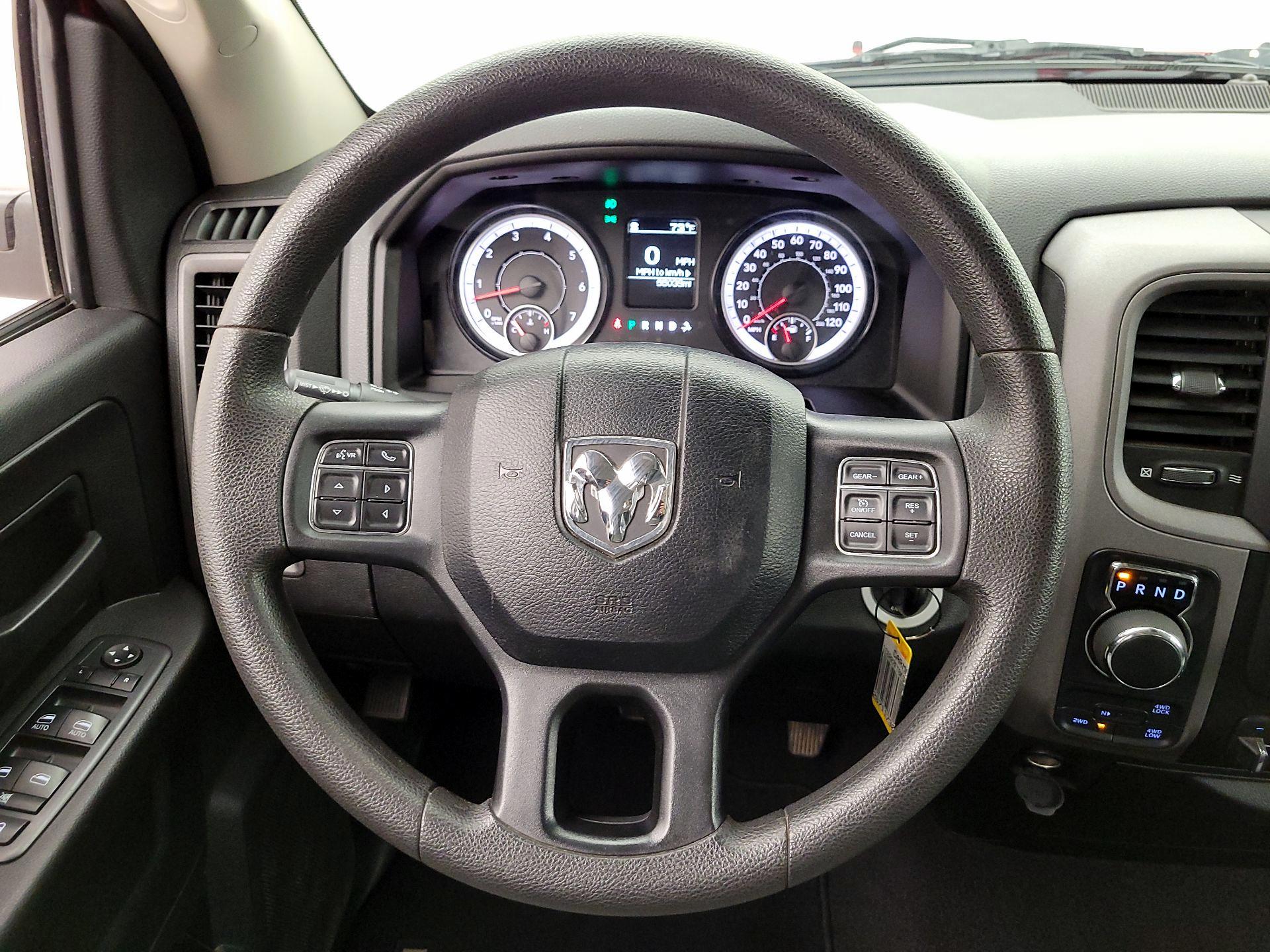 Thumbnail: 2019 RAM 1500 Classic - 10