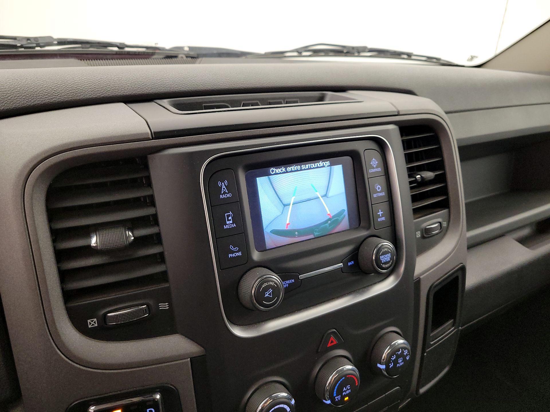 Thumbnail: 2019 RAM 1500 Classic - 14