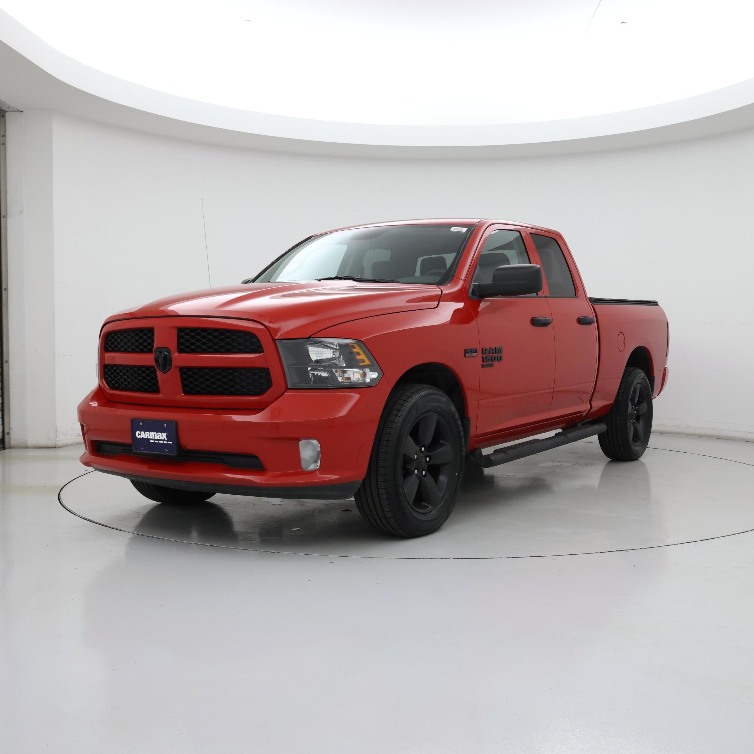 Thumbnail: 2019 RAM 1500 Classic - 4