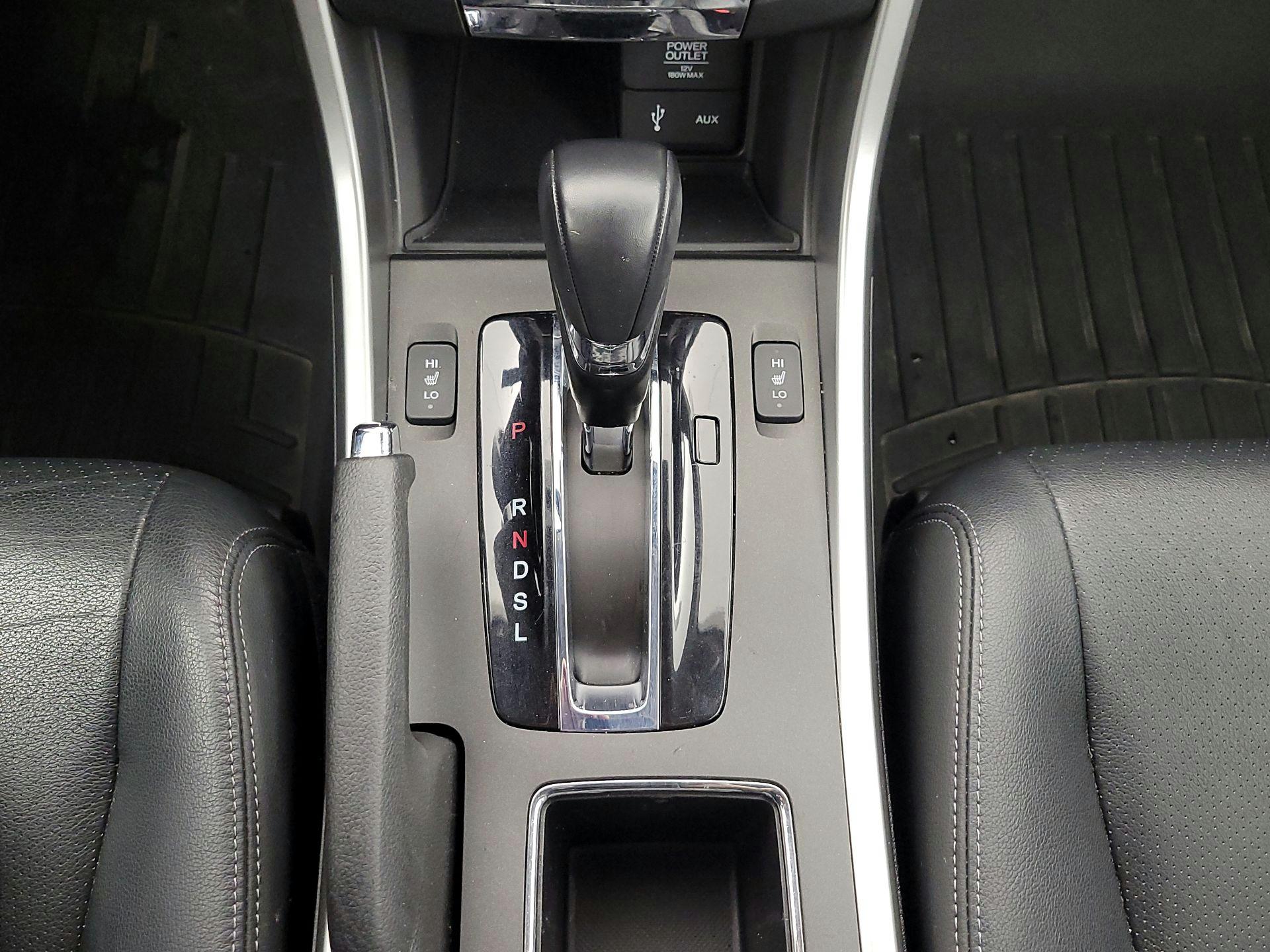 Thumbnail: 2015 Honda Accord - 17