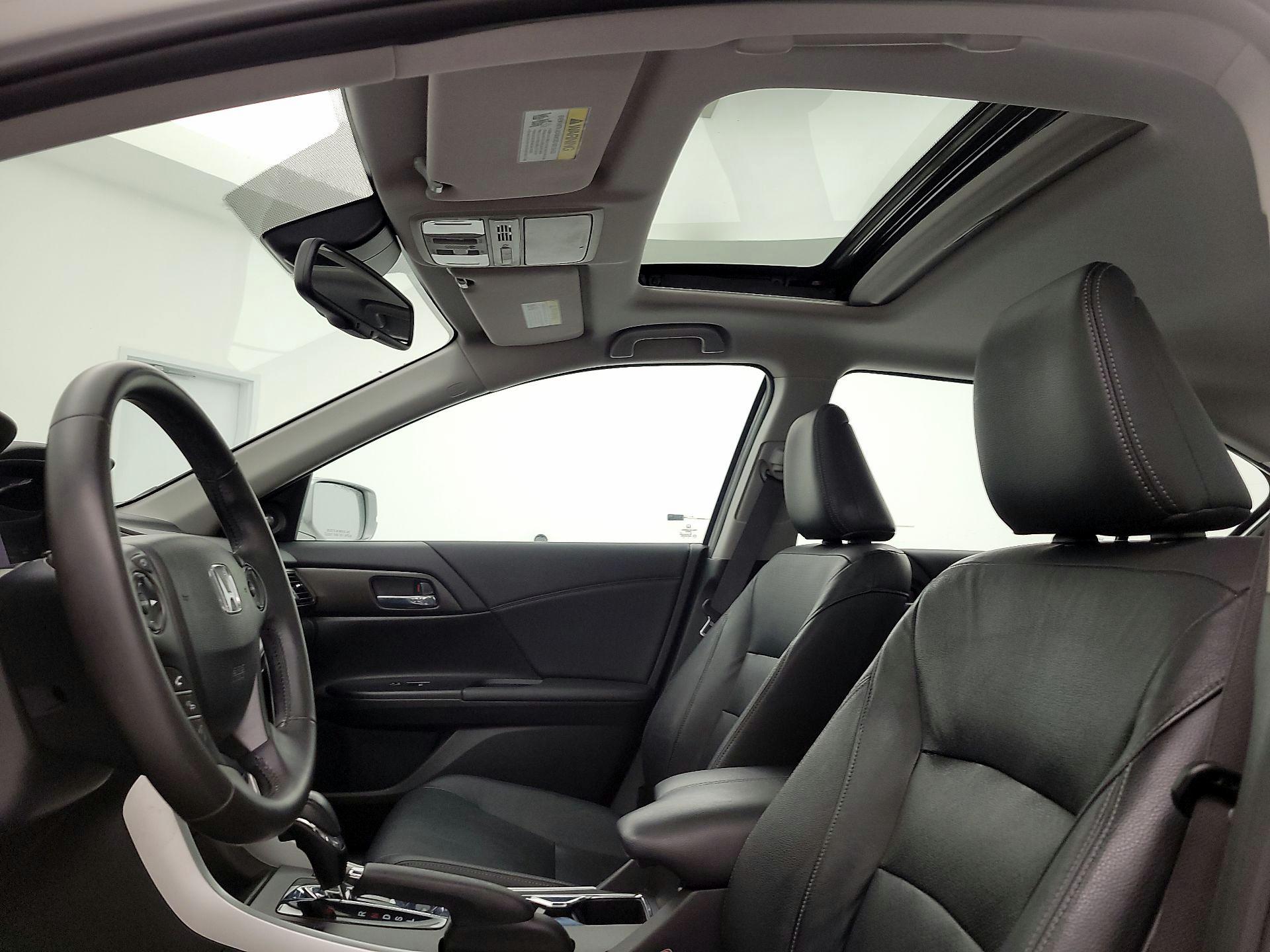 Thumbnail: 2015 Honda Accord - 19