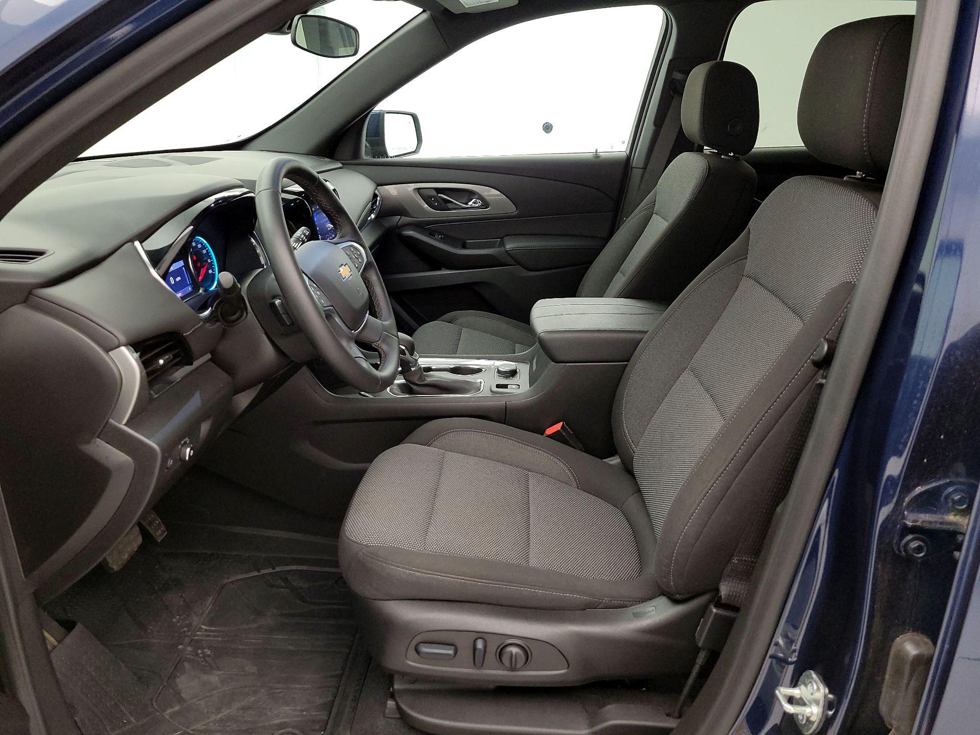 Thumbnail: 2023 Chevrolet Traverse - 11