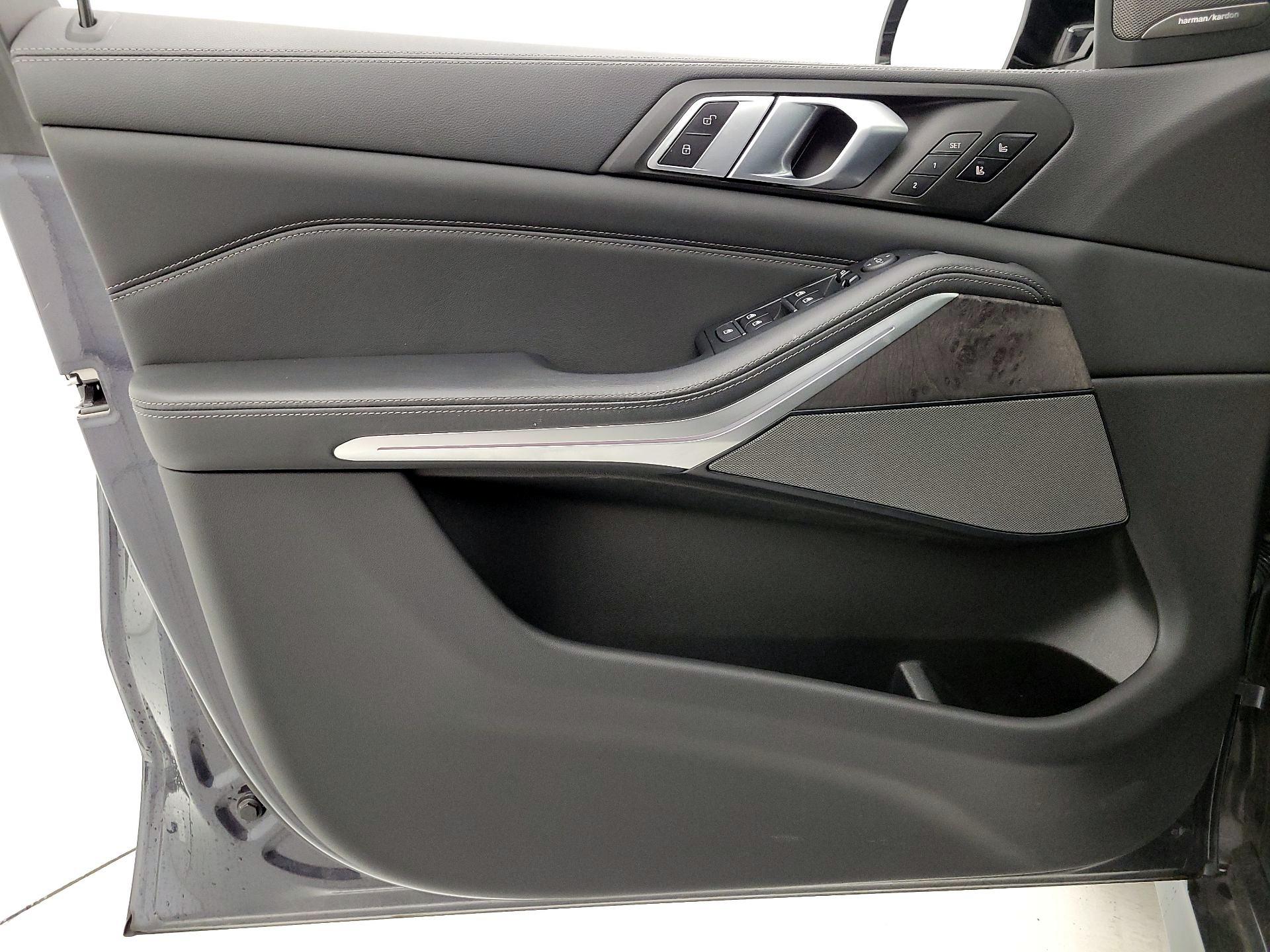Thumbnail: 2021 BMW X5 - 12