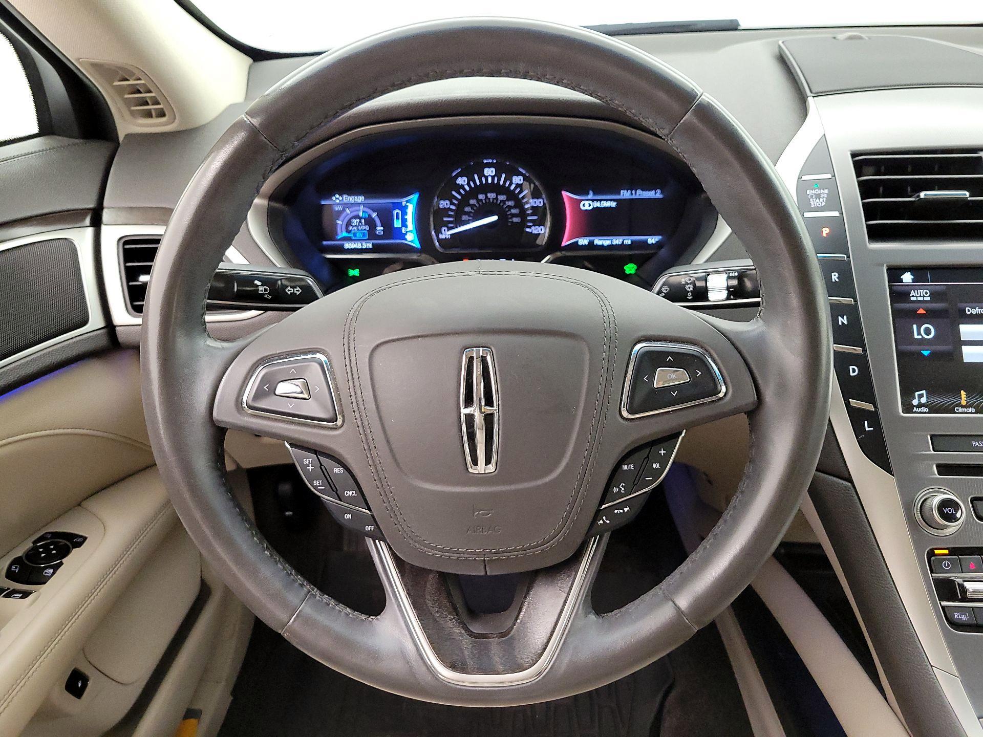 Thumbnail: 2017 Lincoln MKZ - 10