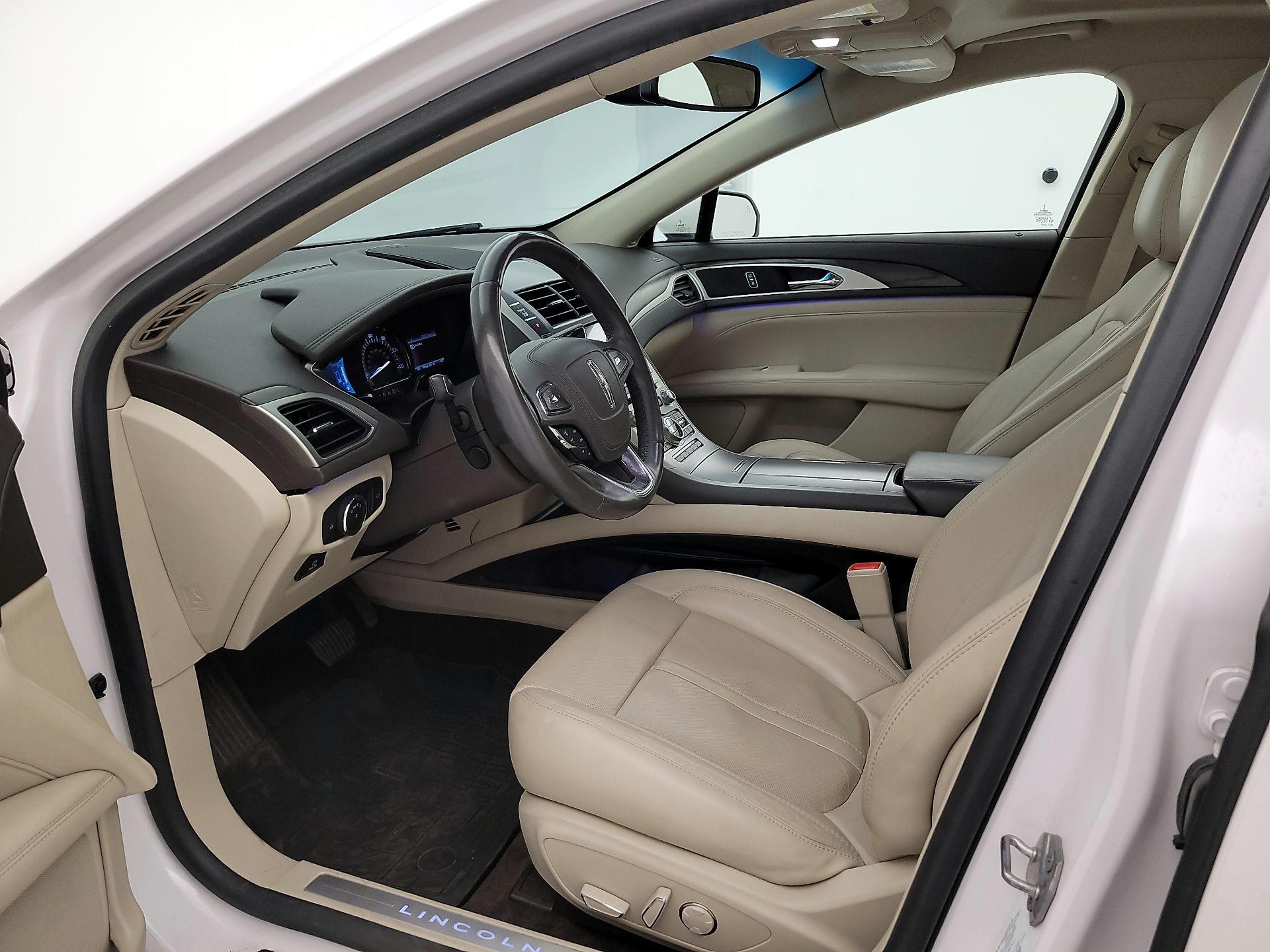 Thumbnail: 2017 Lincoln MKZ - 11