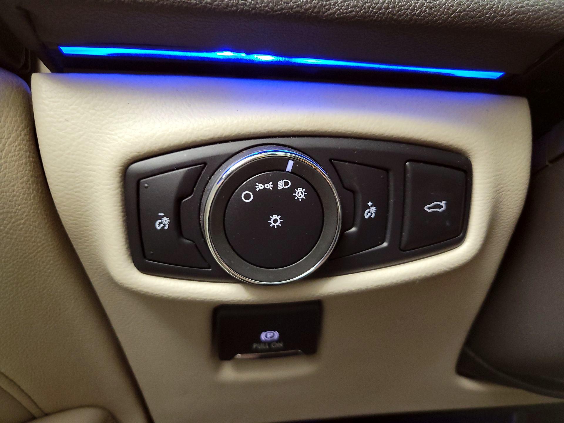 Thumbnail: 2017 Lincoln MKZ - 13
