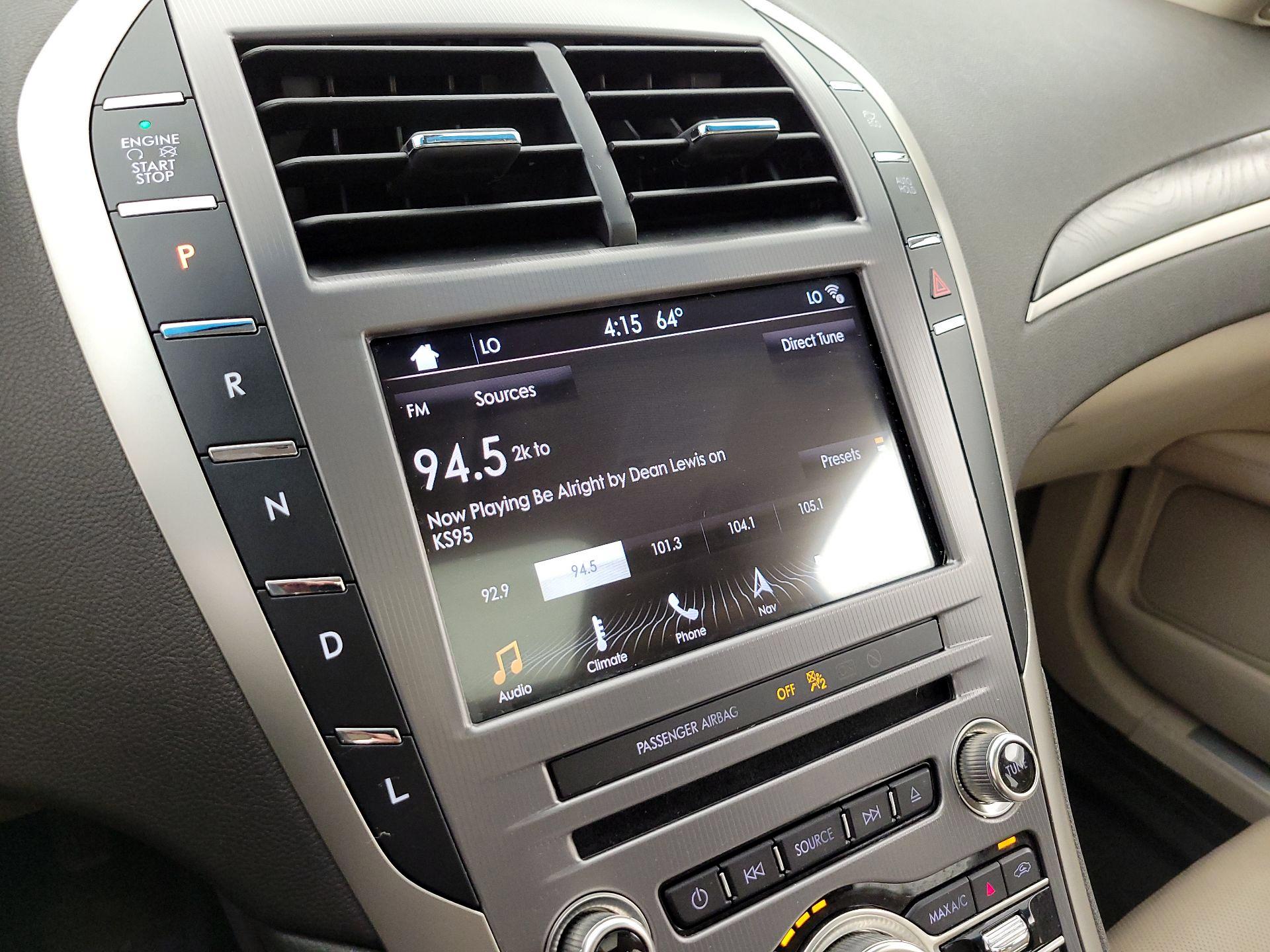 Thumbnail: 2017 Lincoln MKZ - 16