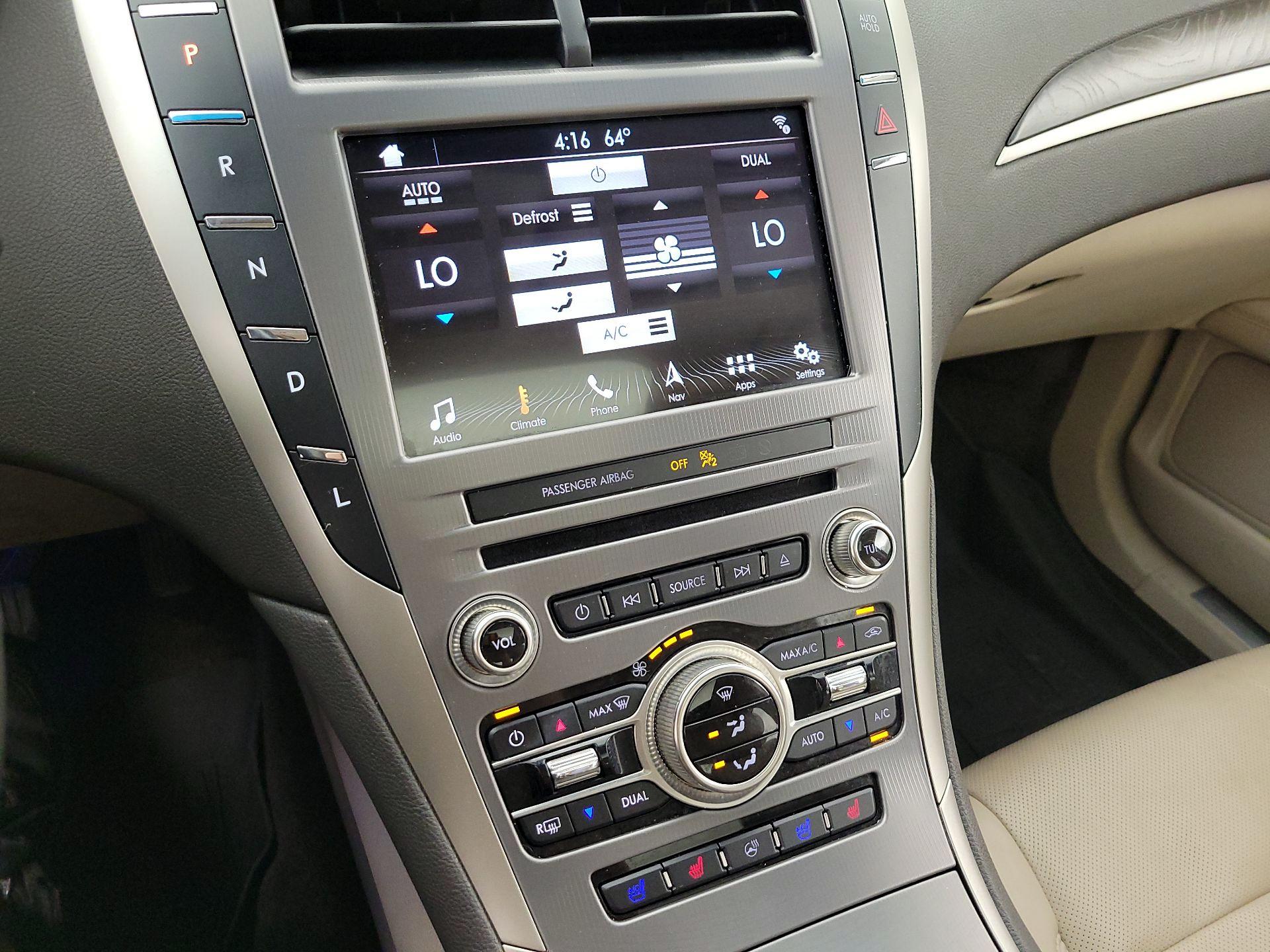 Thumbnail: 2017 Lincoln MKZ - 17