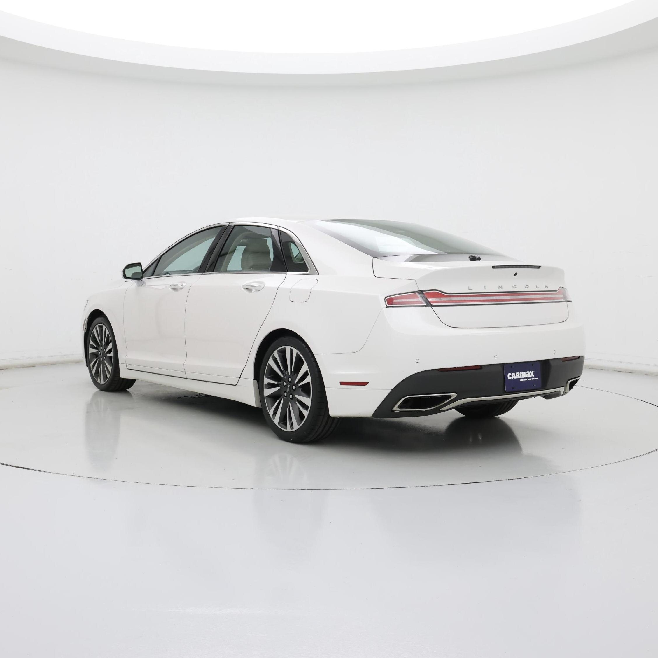 Thumbnail: 2017 Lincoln MKZ - 2