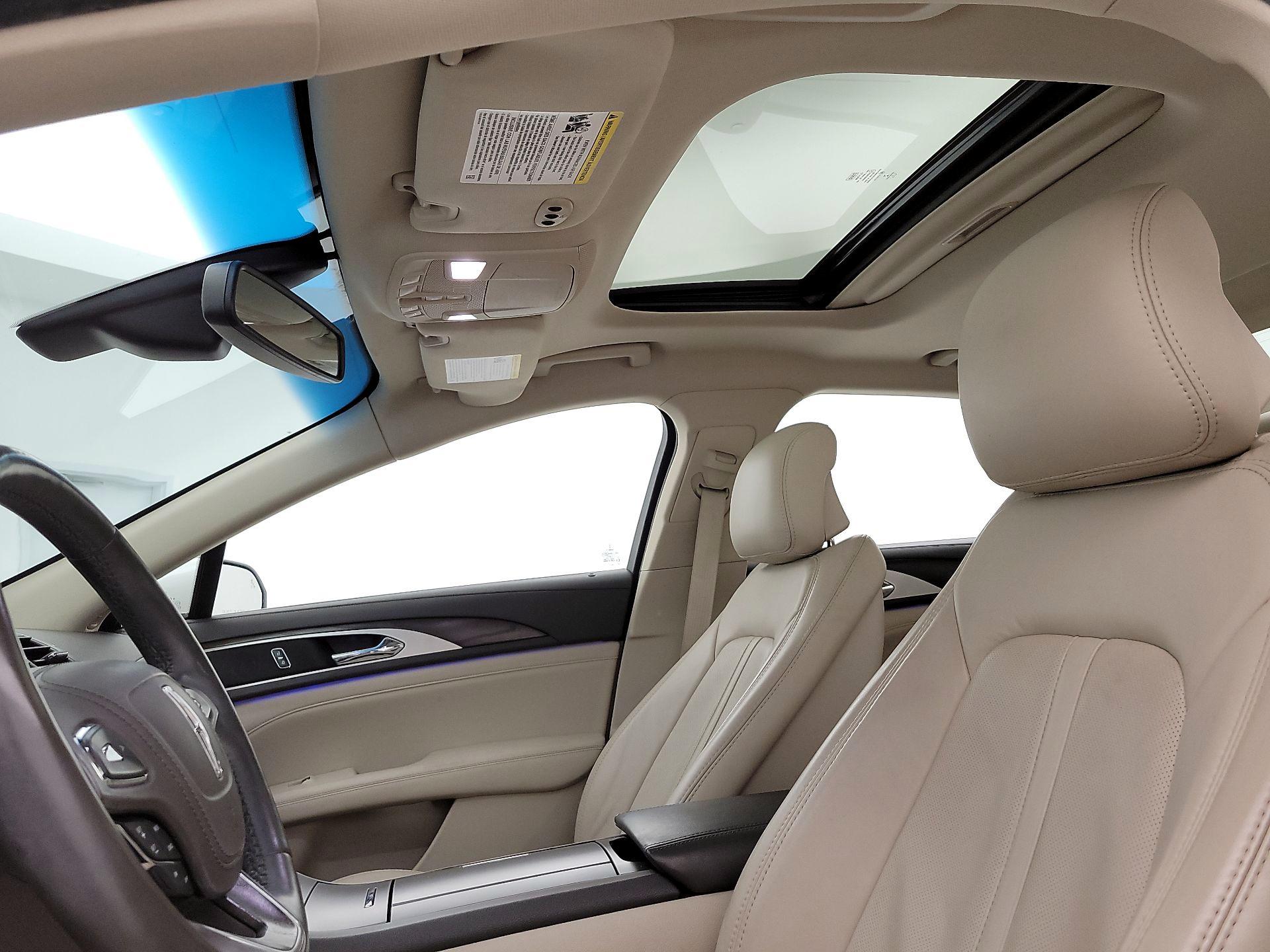 Thumbnail: 2017 Lincoln MKZ - 20