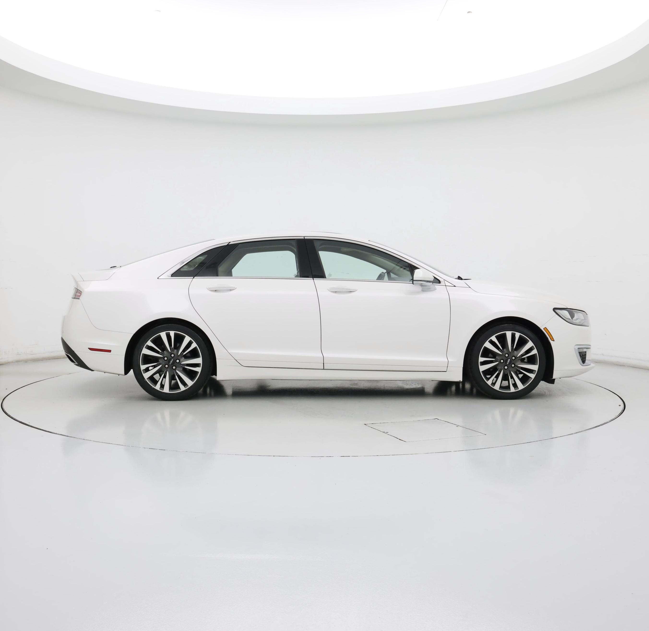 Thumbnail: 2017 Lincoln MKZ - 7