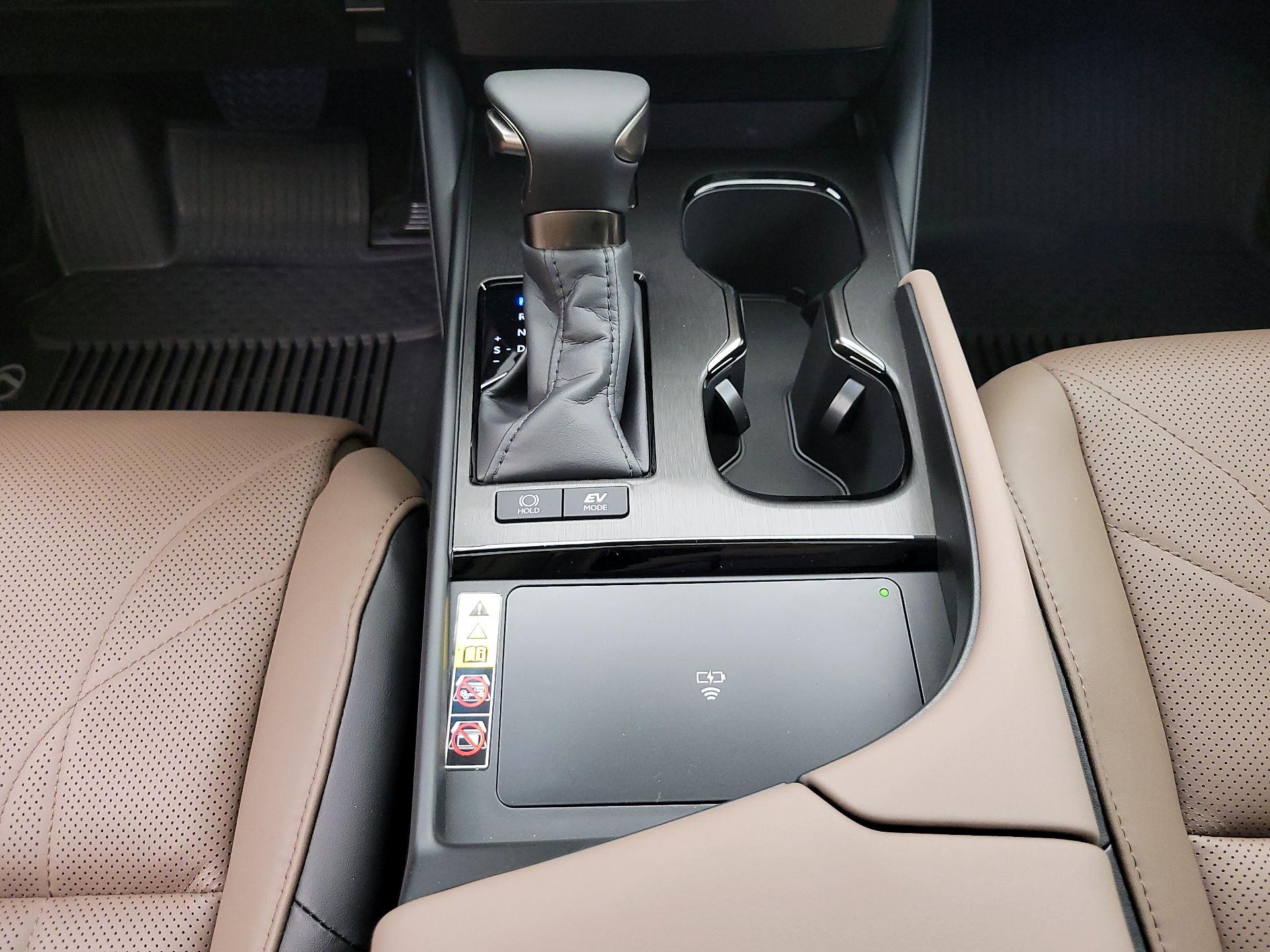 Thumbnail: 2025 Lexus ES - 18